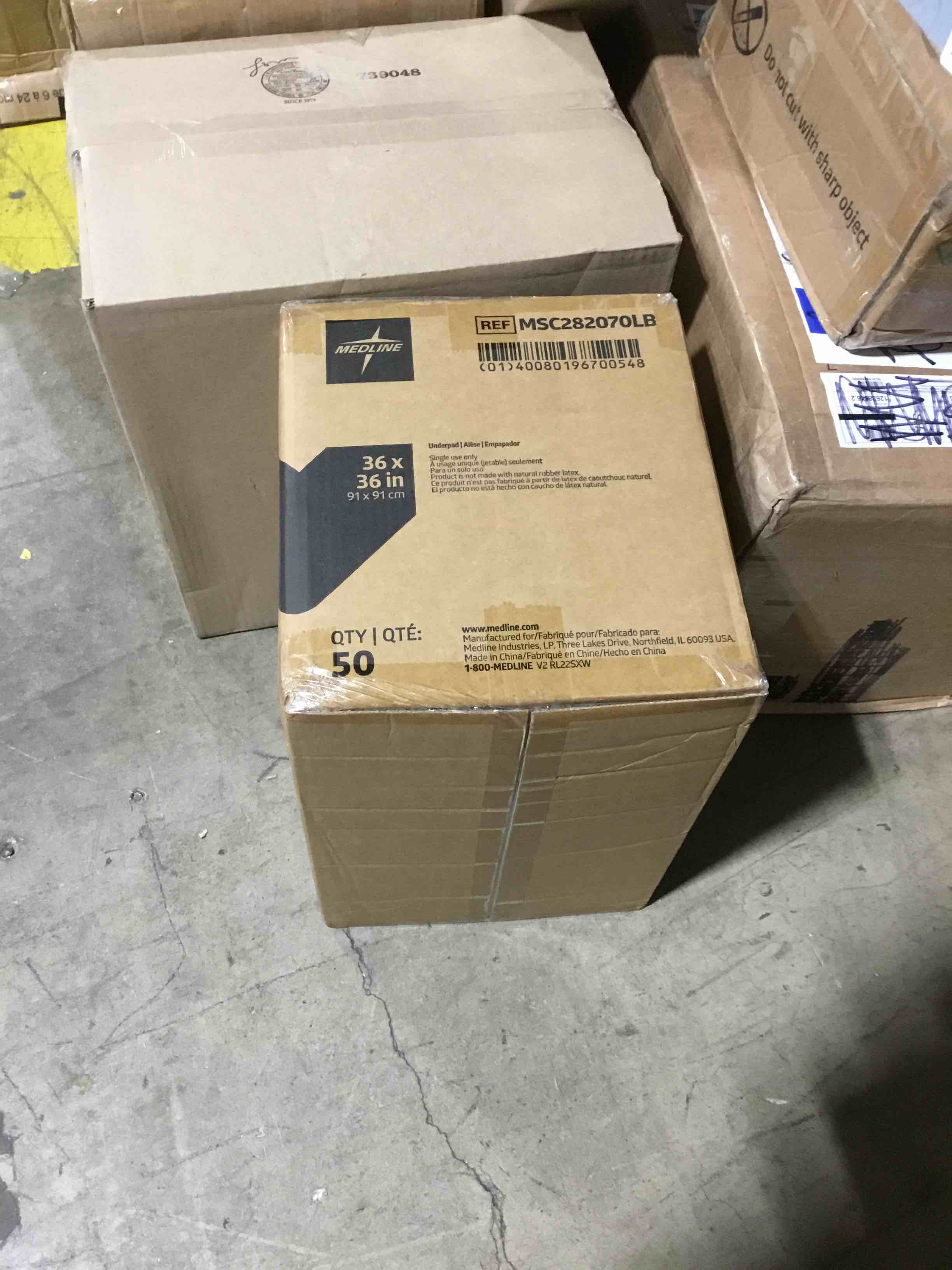 https://s3.amazonaws.com/lotting-images-prod/bidfta/RED5973193_1711717015306.jpeg