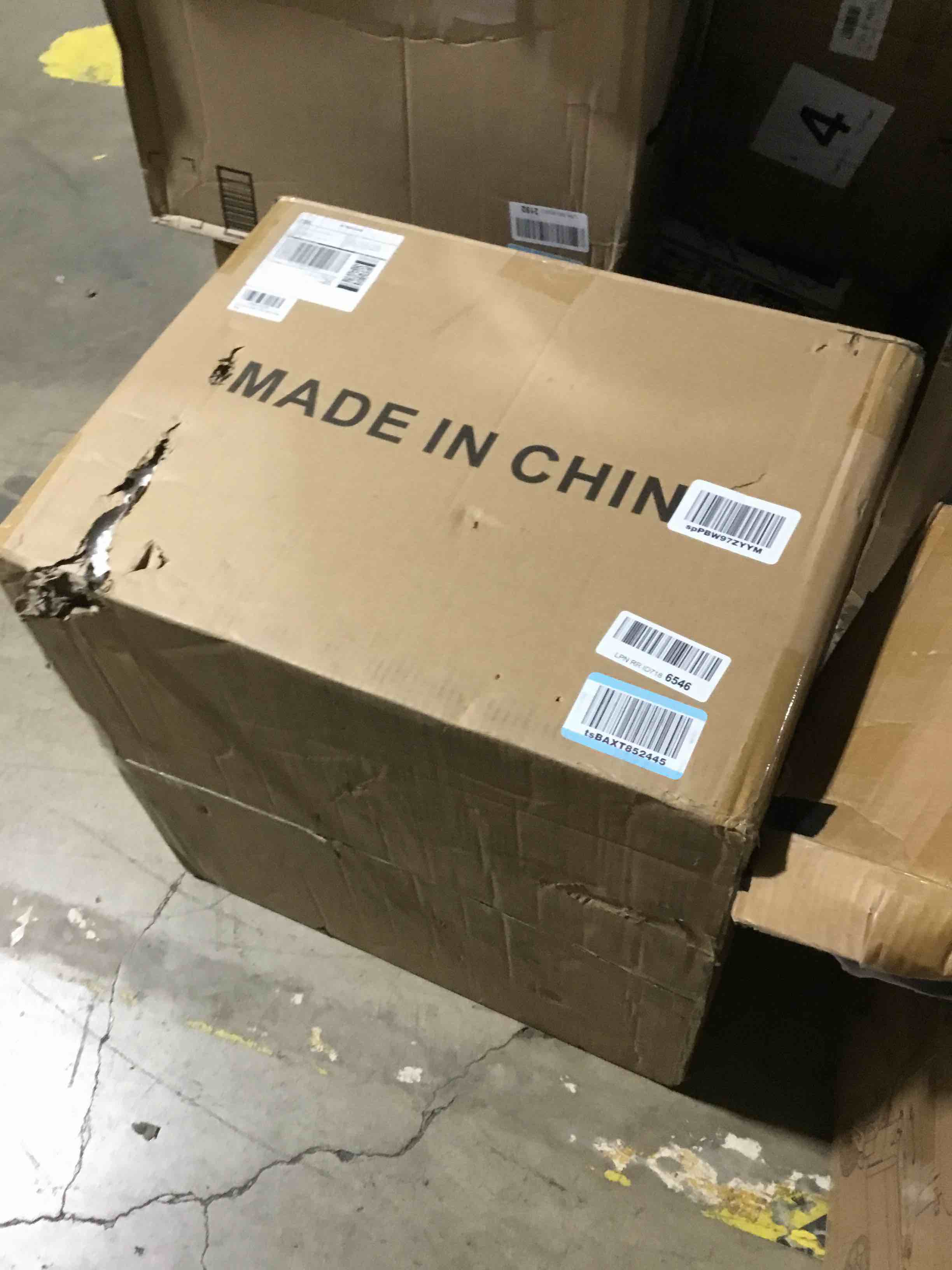 https://s3.amazonaws.com/lotting-images-prod/bidfta/RED5973197_1711716865013.jpeg