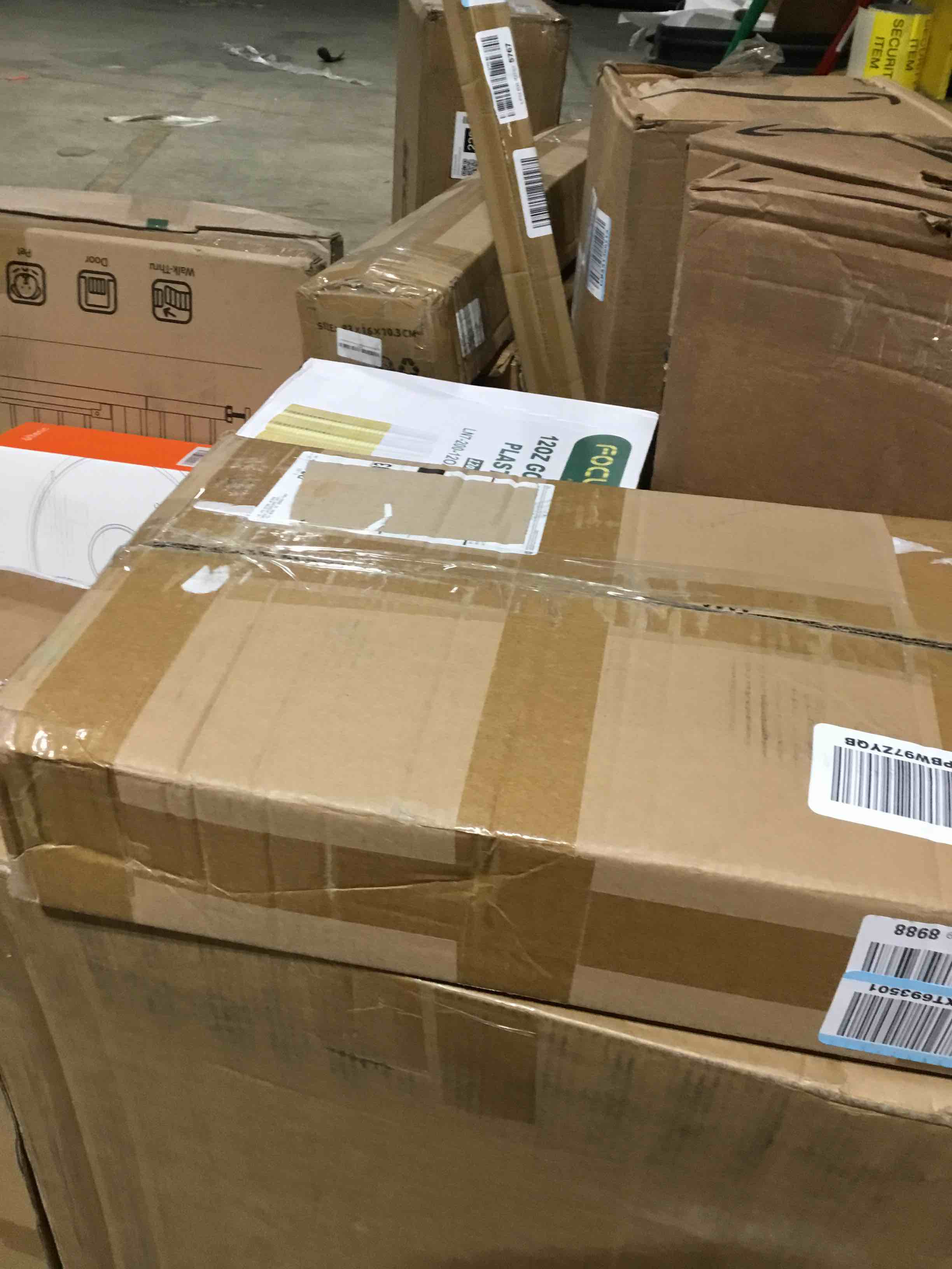 https://s3.amazonaws.com/lotting-images-prod/bidfta/RED5974296_1711652616501.jpeg