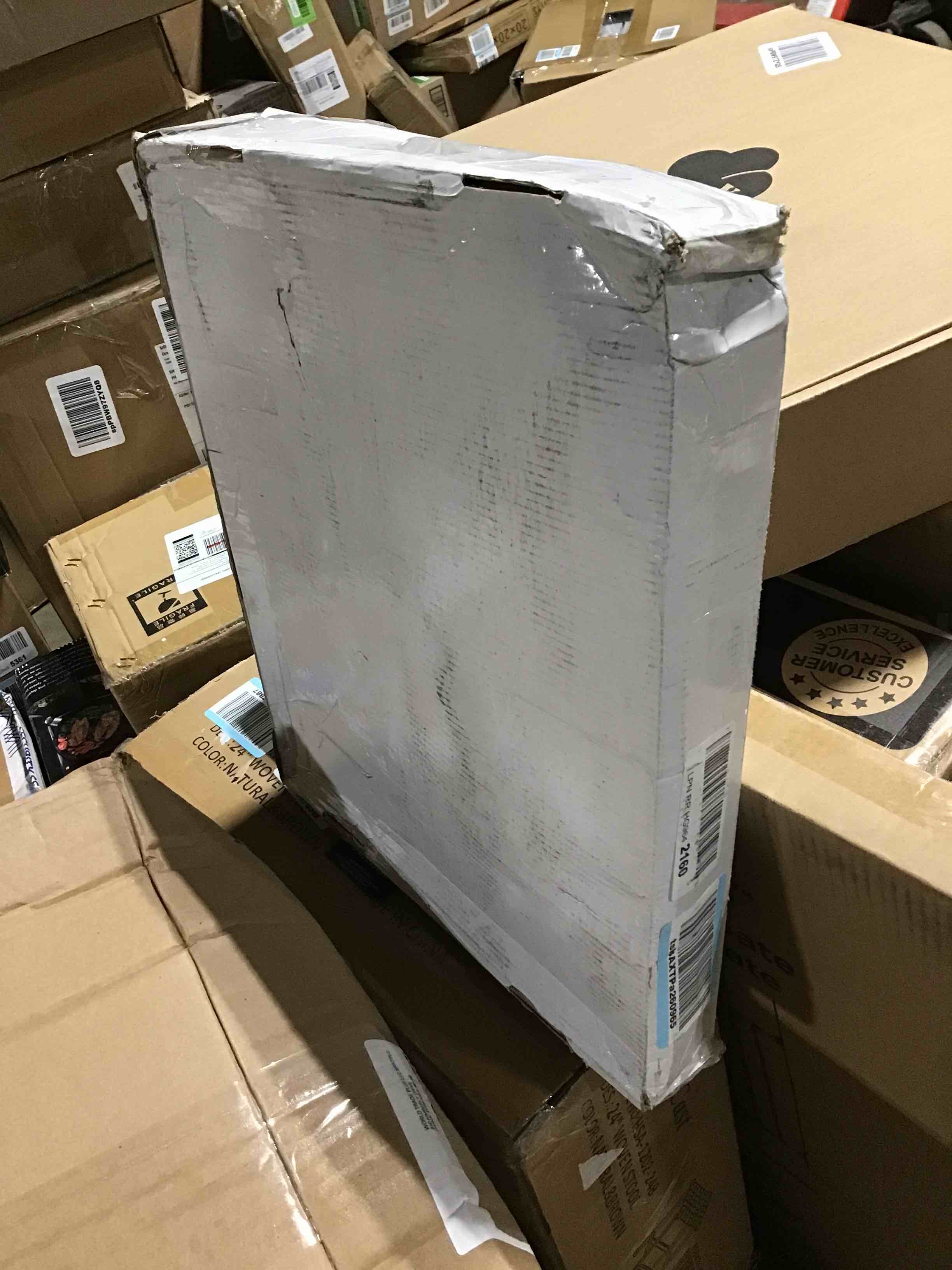 https://s3.amazonaws.com/lotting-images-prod/bidfta/RED5974341_1711652279192.jpeg
