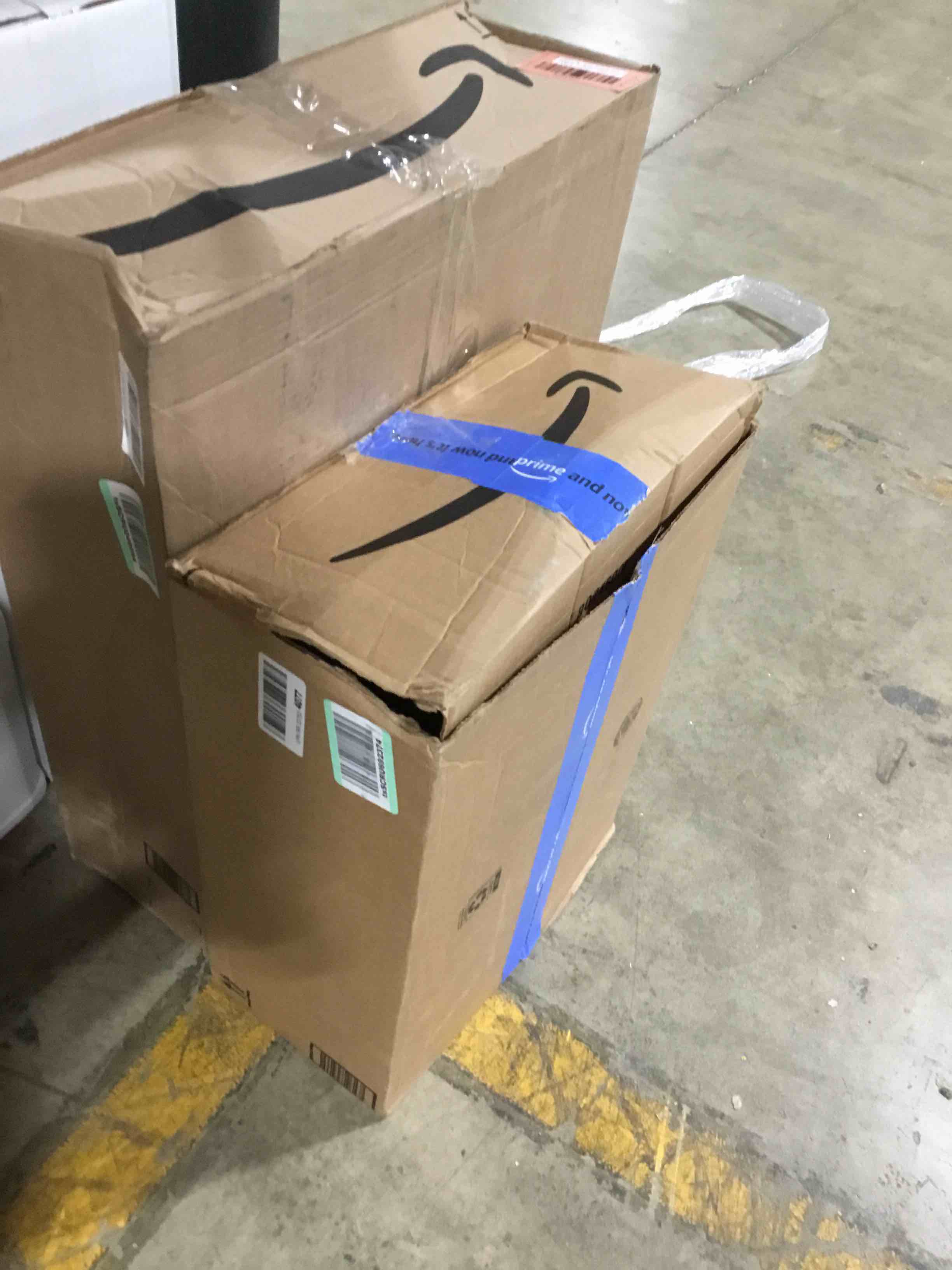 https://s3.amazonaws.com/lotting-images-prod/bidfta/RED5974676_1711743282255.jpeg