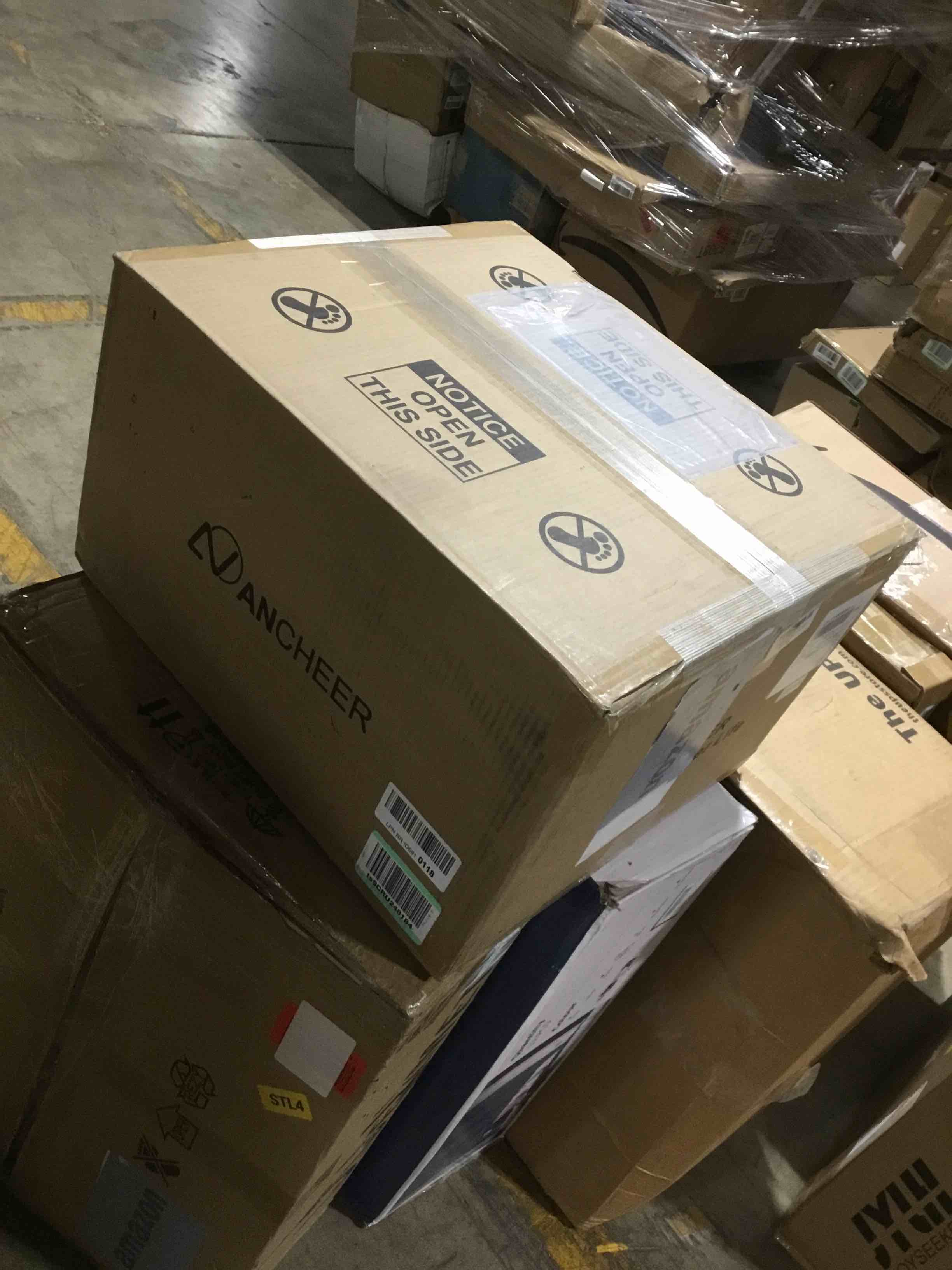 https://s3.amazonaws.com/lotting-images-prod/bidfta/RED5974687_1711743687786.jpeg