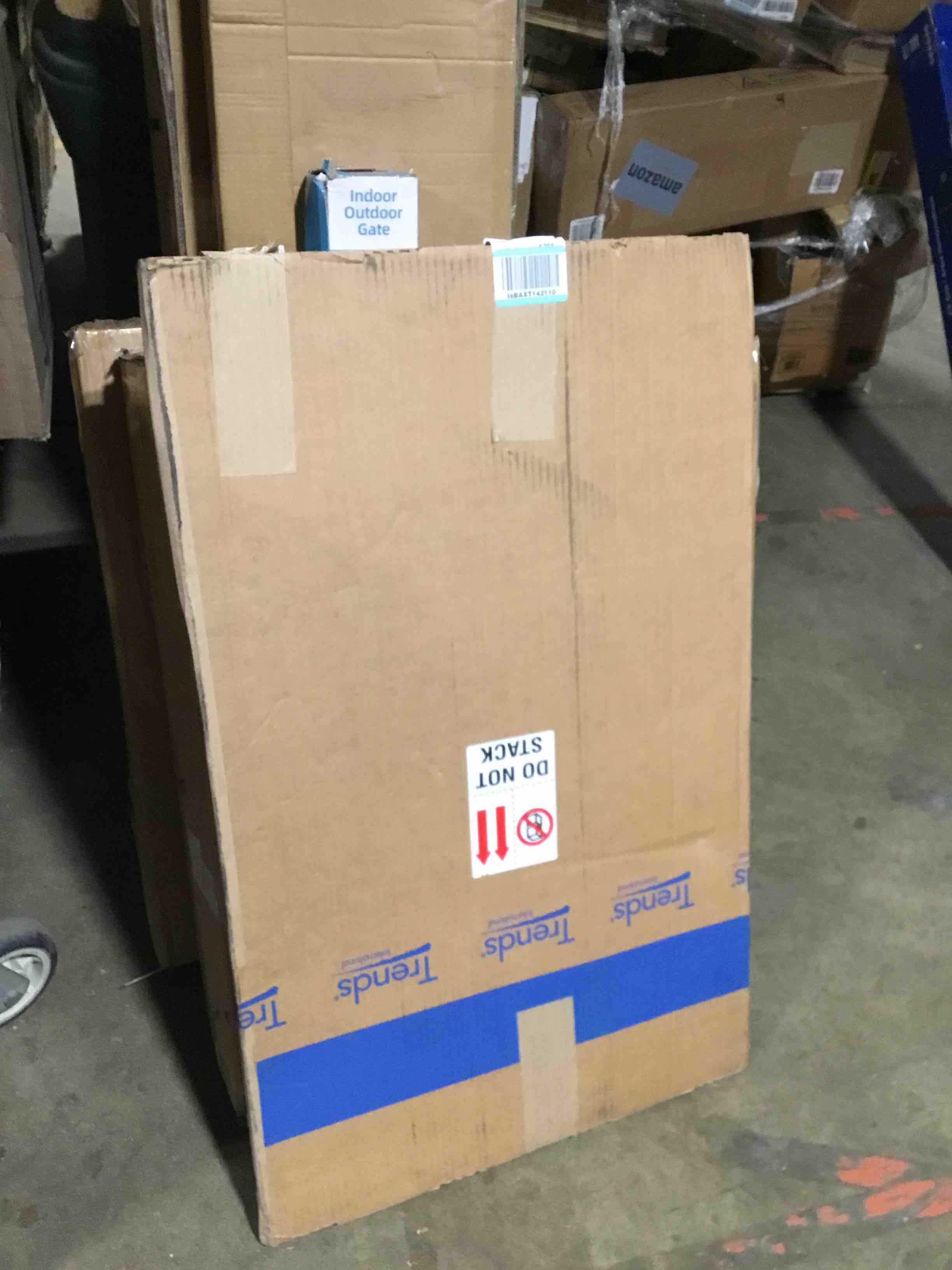 https://s3.amazonaws.com/lotting-images-prod/bidfta/RED5975408_1709581503241.jpeg