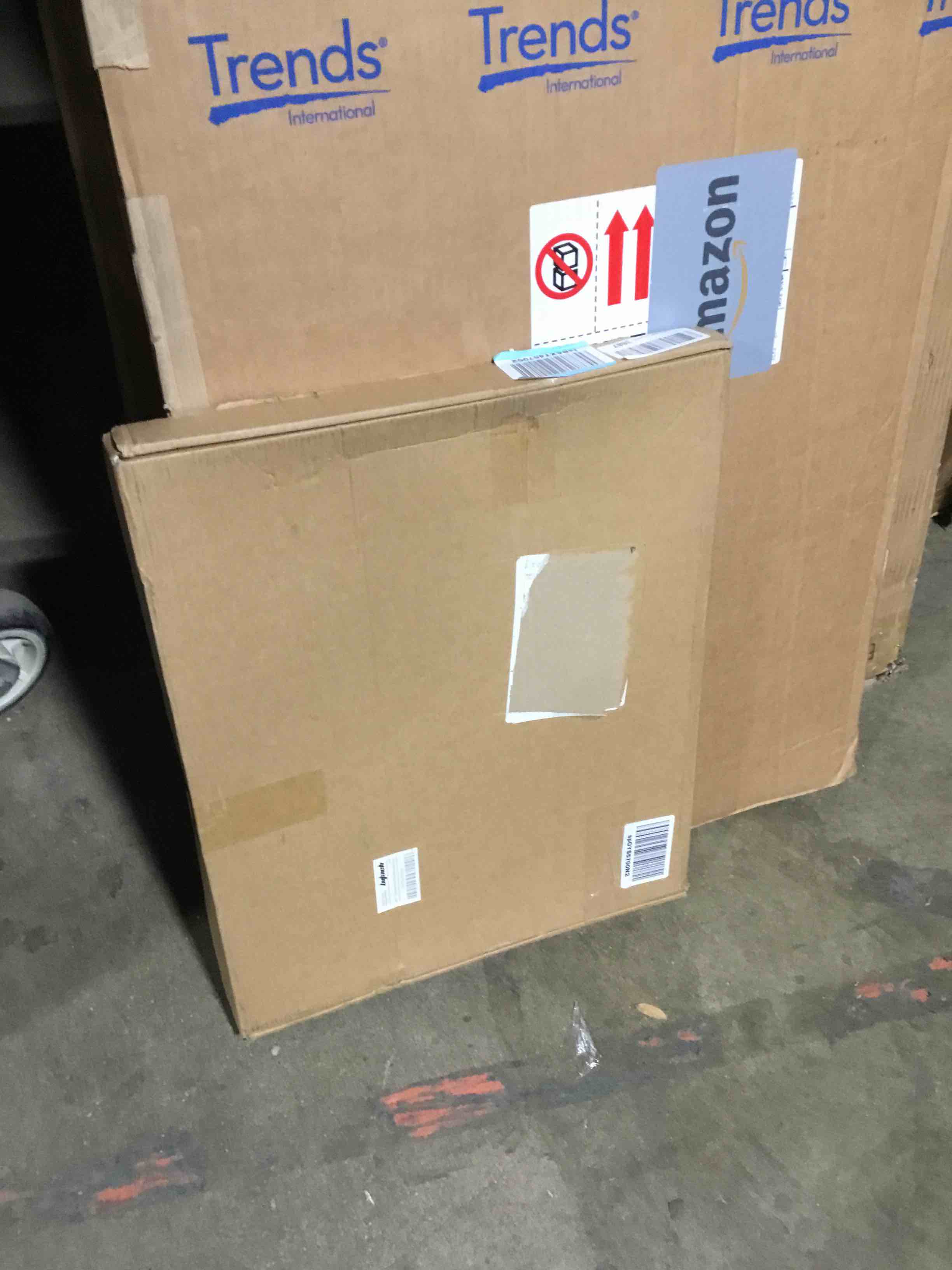 https://s3.amazonaws.com/lotting-images-prod/bidfta/RED5975409_1709581594458.jpeg