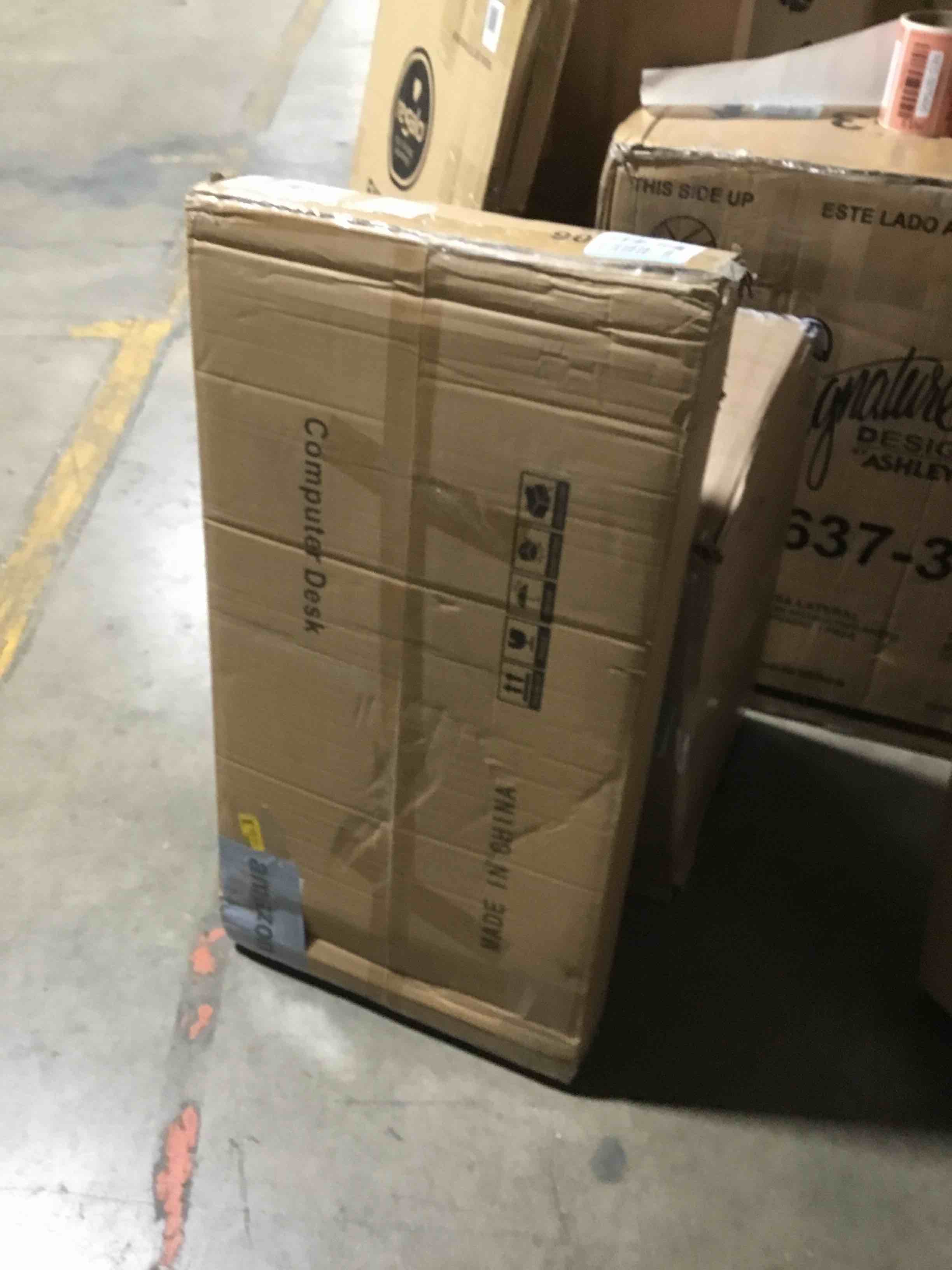 https://s3.amazonaws.com/lotting-images-prod/bidfta/RED5975416_1709581986136.jpeg