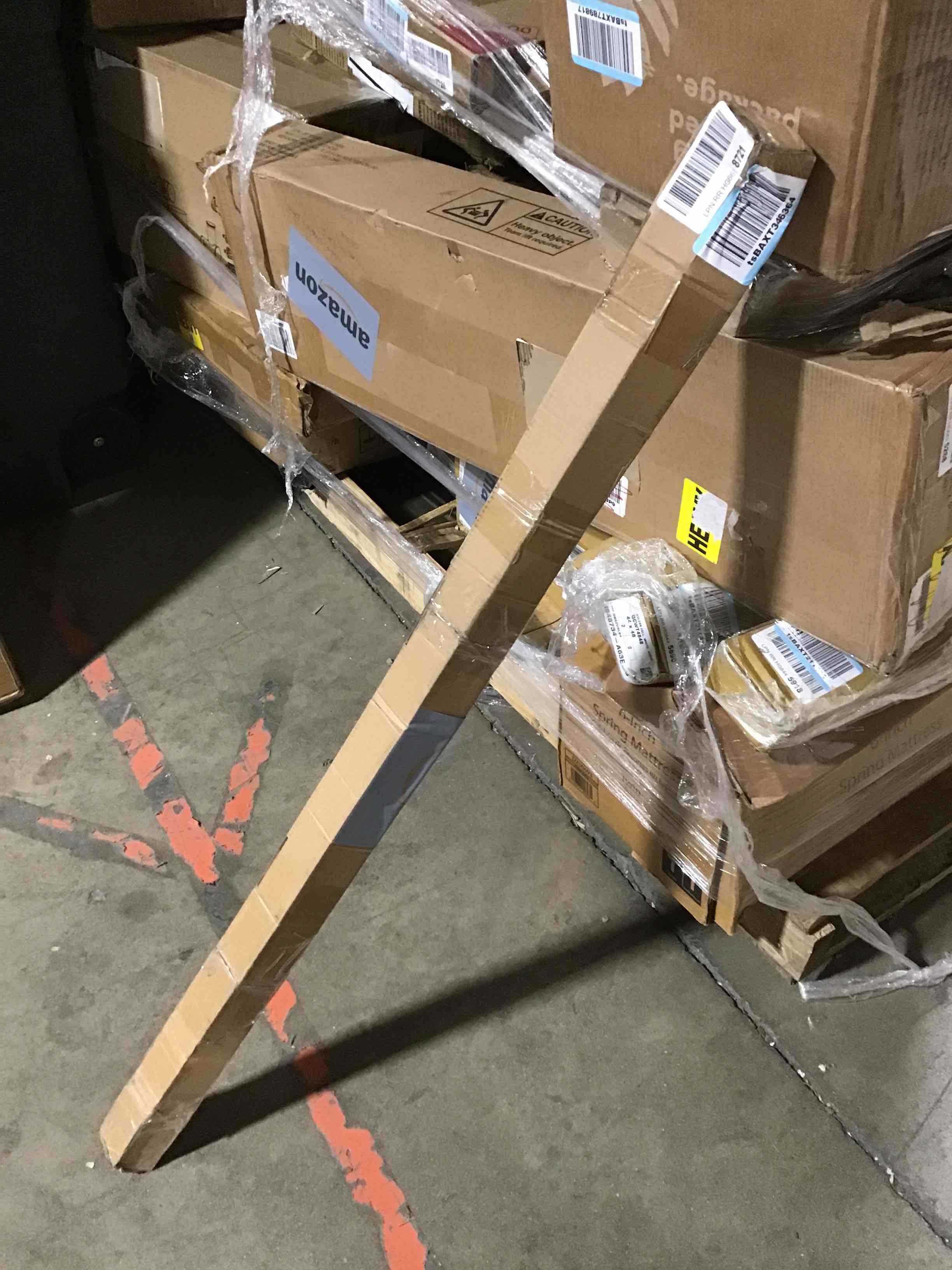 https://s3.amazonaws.com/lotting-images-prod/bidfta/RED5975499_1709581649168.jpeg