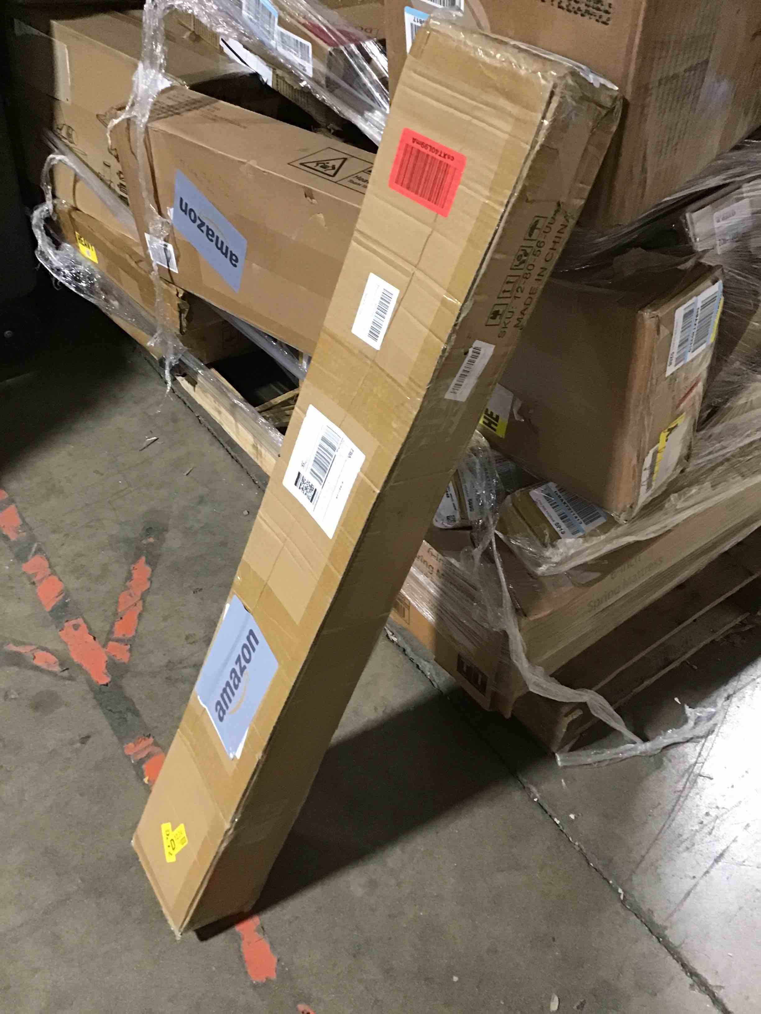 https://s3.amazonaws.com/lotting-images-prod/bidfta/RED5975500_1709581607327.jpeg