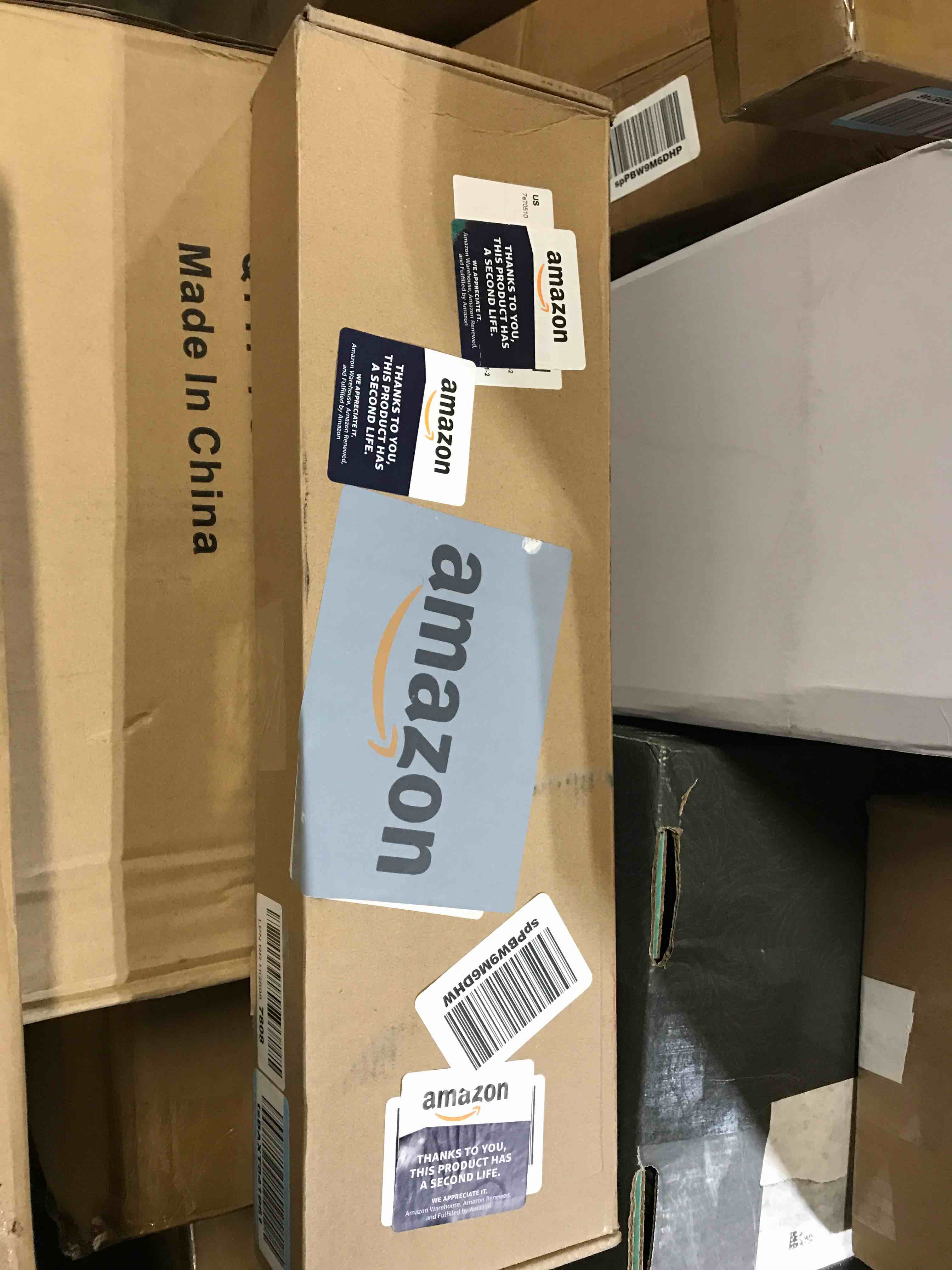 https://s3.amazonaws.com/lotting-images-prod/bidfta/RED5975786_1709756944457.jpeg