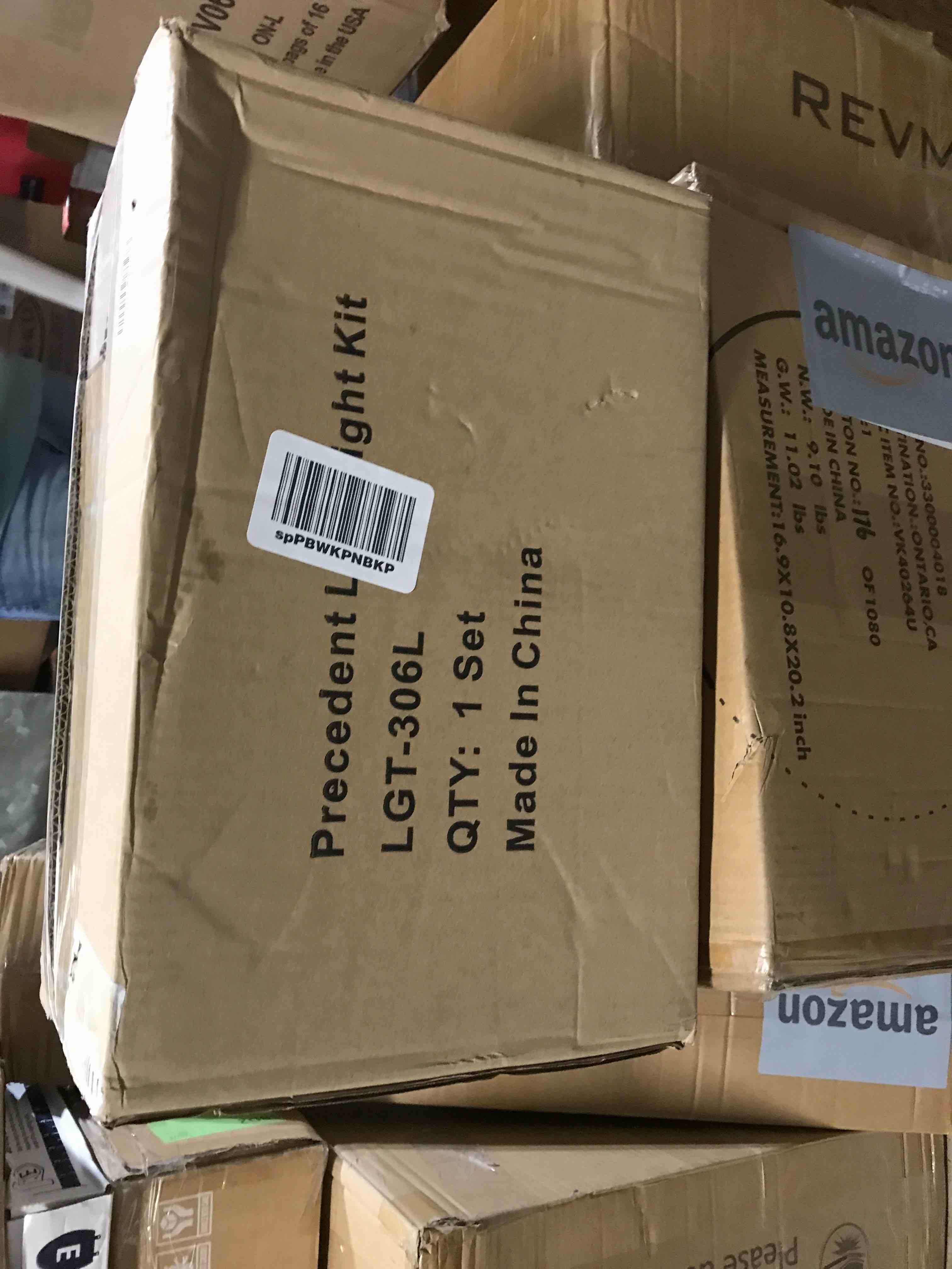 https://s3.amazonaws.com/lotting-images-prod/bidfta/RED5975815_1709758713911.jpeg