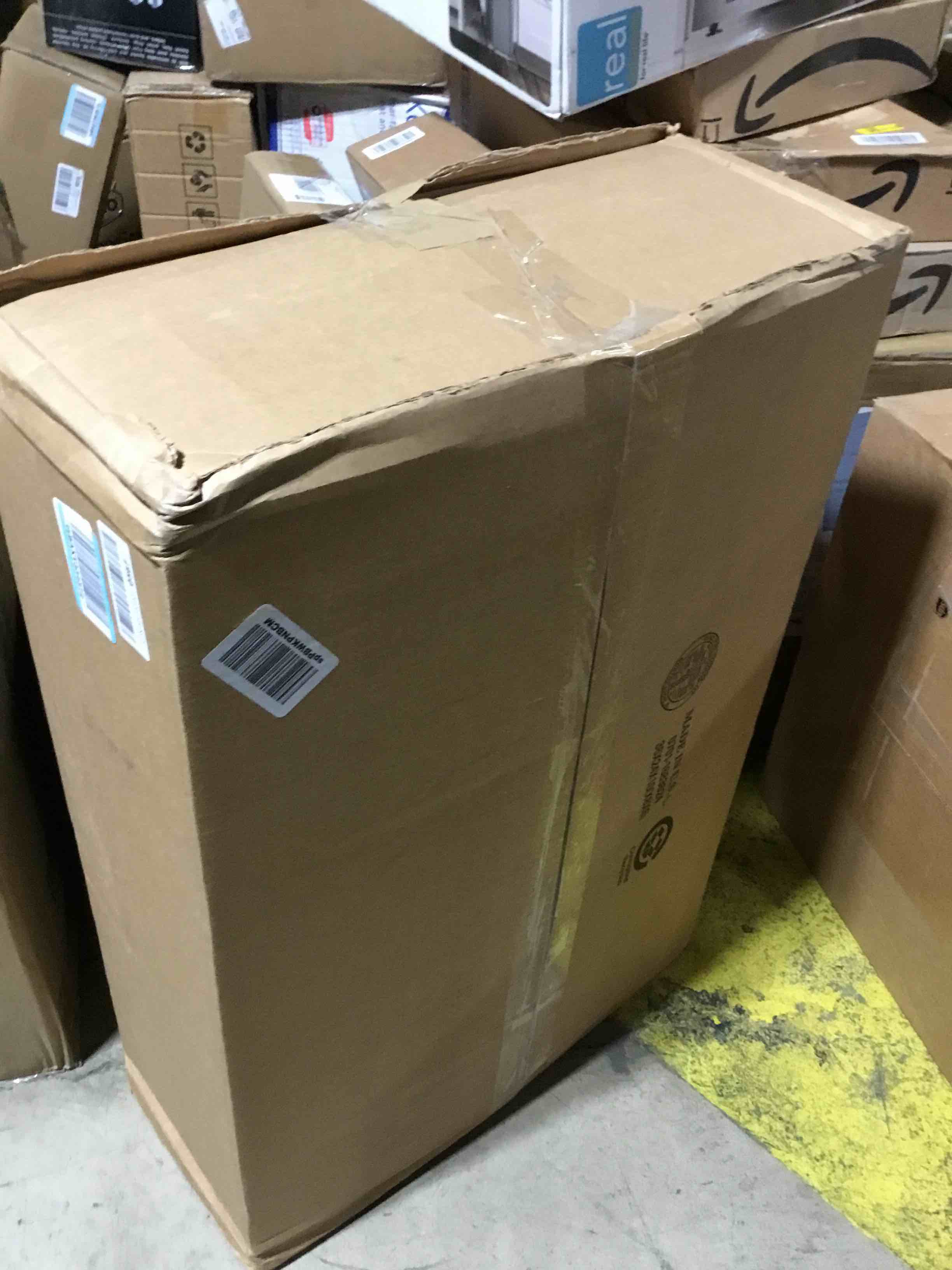 https://s3.amazonaws.com/lotting-images-prod/bidfta/RED5975874_1709757121937.jpeg