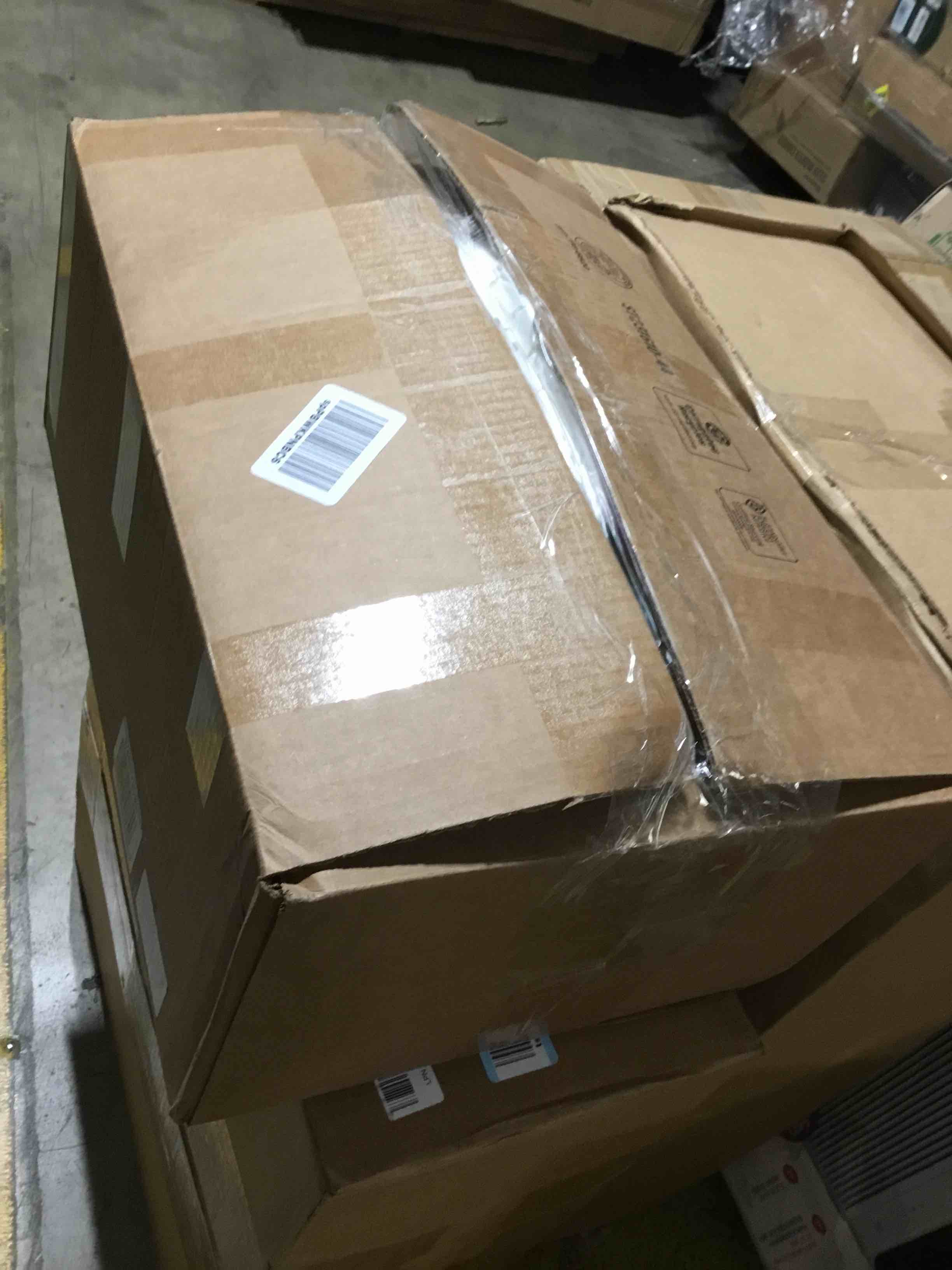 https://s3.amazonaws.com/lotting-images-prod/bidfta/RED5975876_1709757058142.jpeg