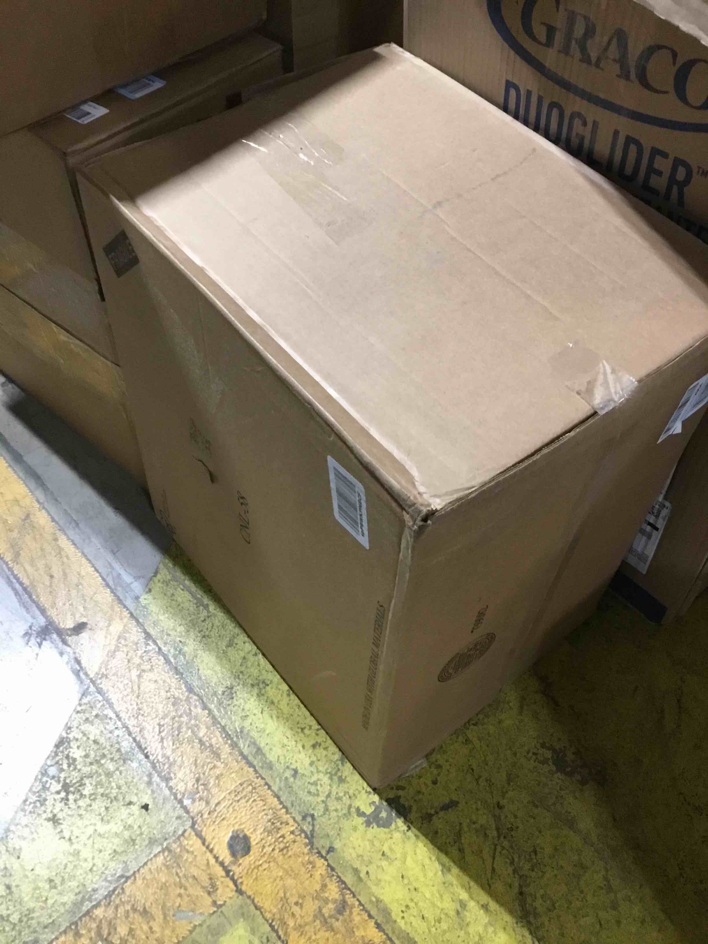 https://s3.amazonaws.com/lotting-images-prod/bidfta/RED5975881_1709756854373.jpeg