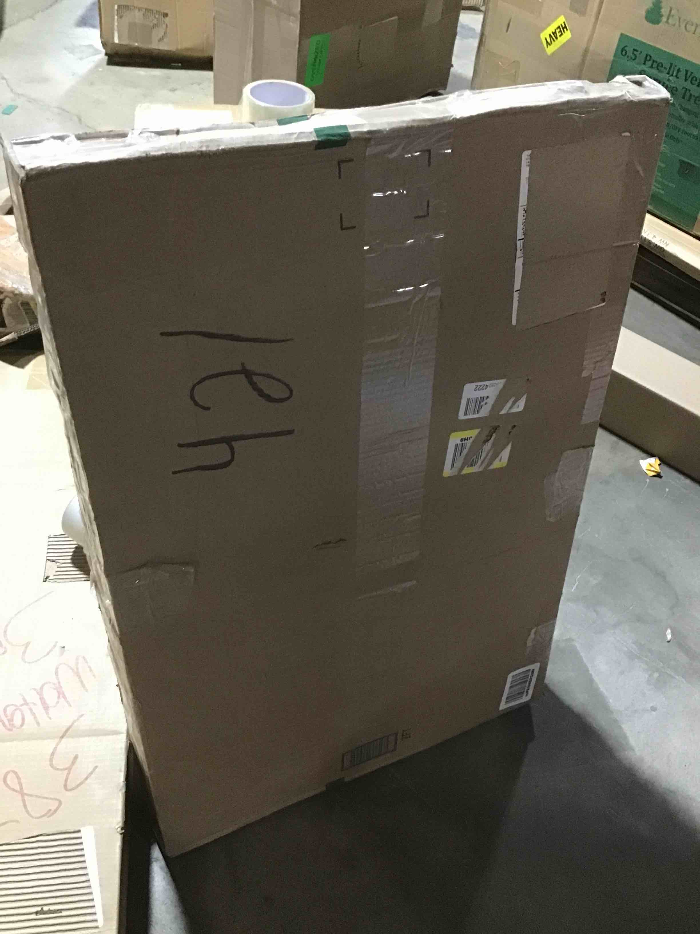 https://s3.amazonaws.com/lotting-images-prod/bidfta/RED5976644_1708612997384.jpeg