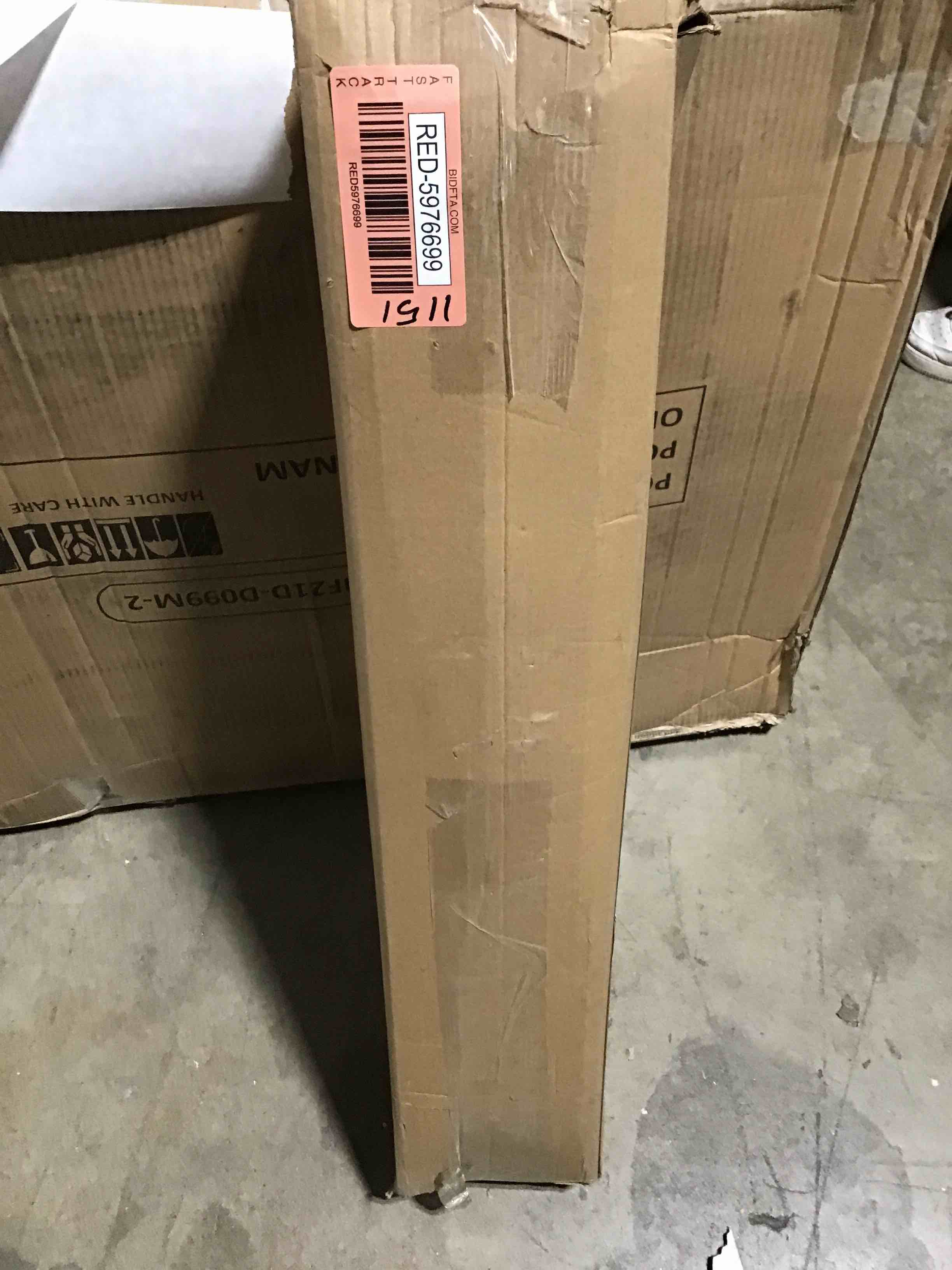 https://s3.amazonaws.com/lotting-images-prod/bidfta/RED5976699_1708612230900.jpeg