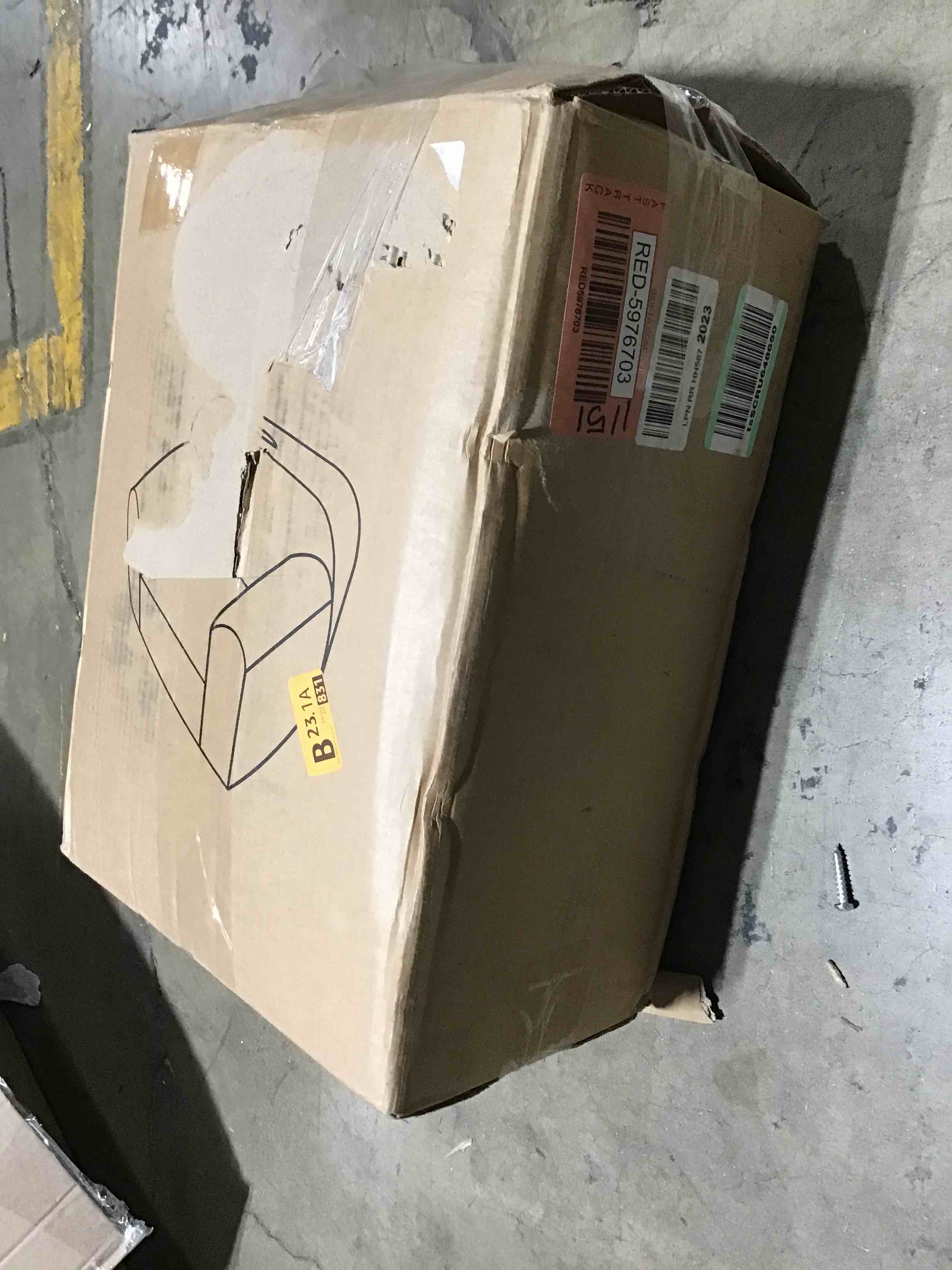 https://s3.amazonaws.com/lotting-images-prod/bidfta/RED5976703_1708613708961.jpeg