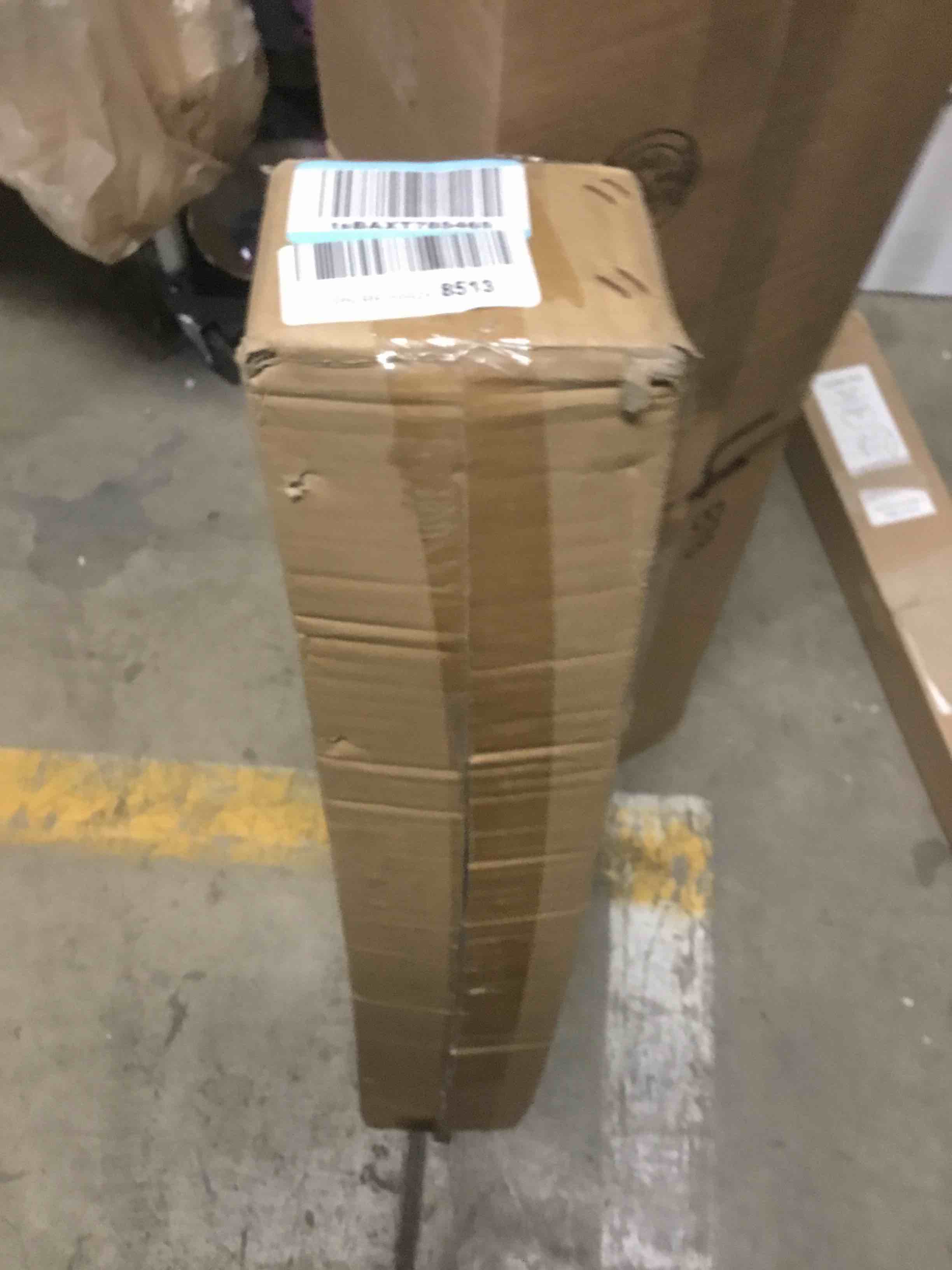 https://s3.amazonaws.com/lotting-images-prod/bidfta/RED5978015_1708637938659.jpeg