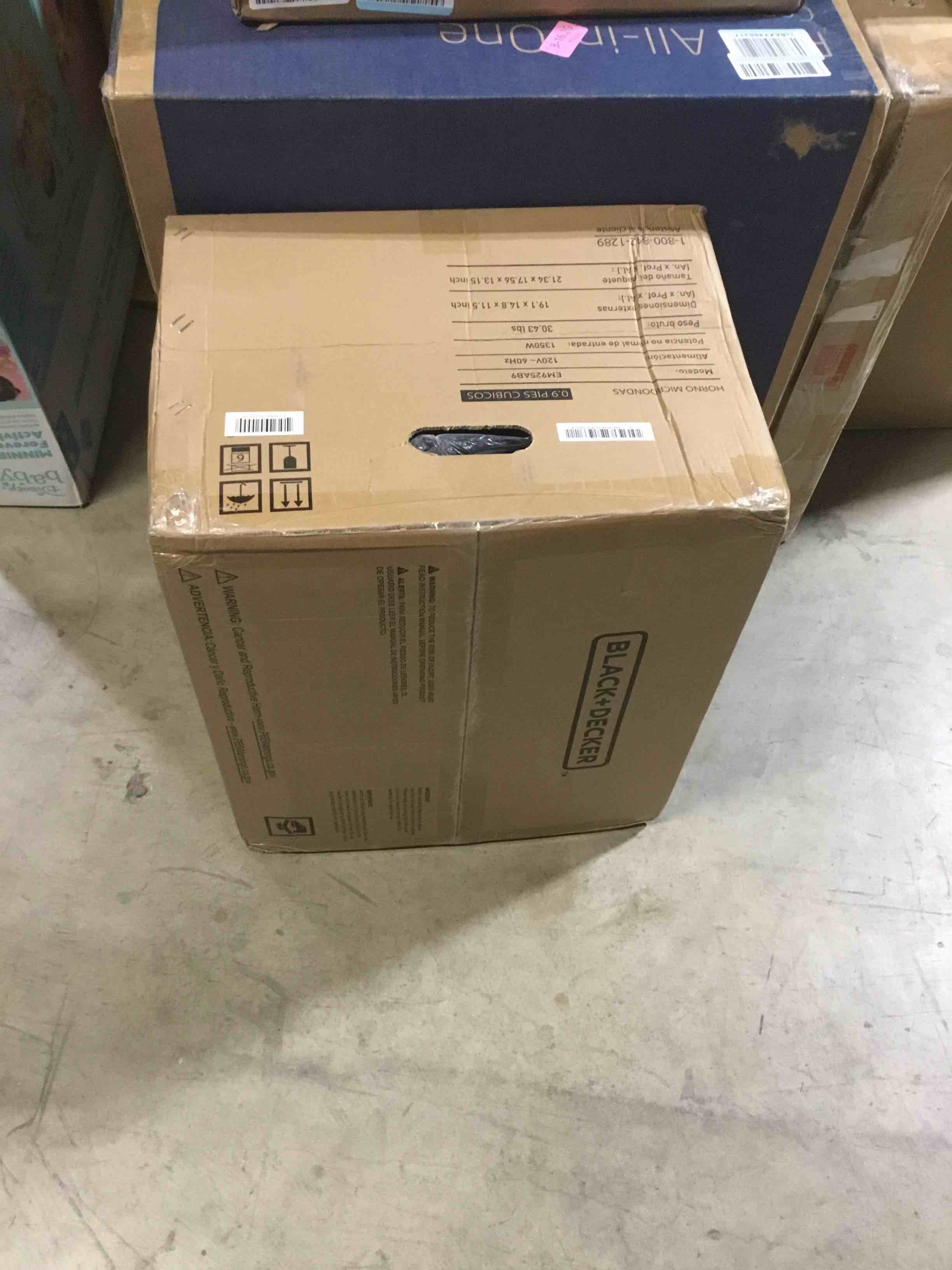 https://s3.amazonaws.com/lotting-images-prod/bidfta/RED5978345_1708967491943.jpeg