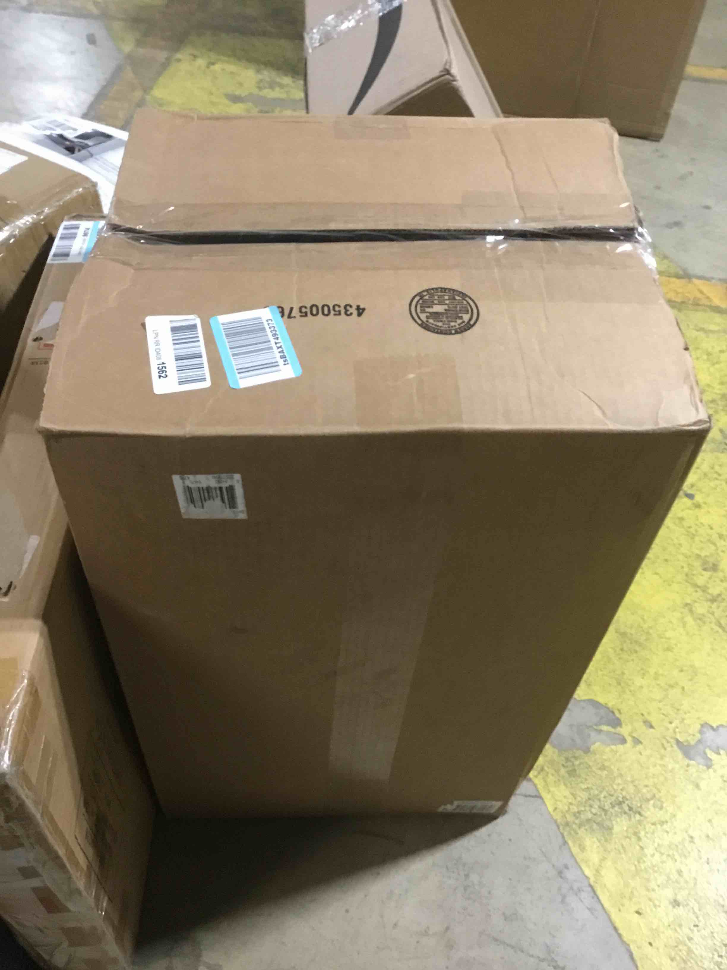 https://s3.amazonaws.com/lotting-images-prod/bidfta/RED5978349_1708967658882.jpeg