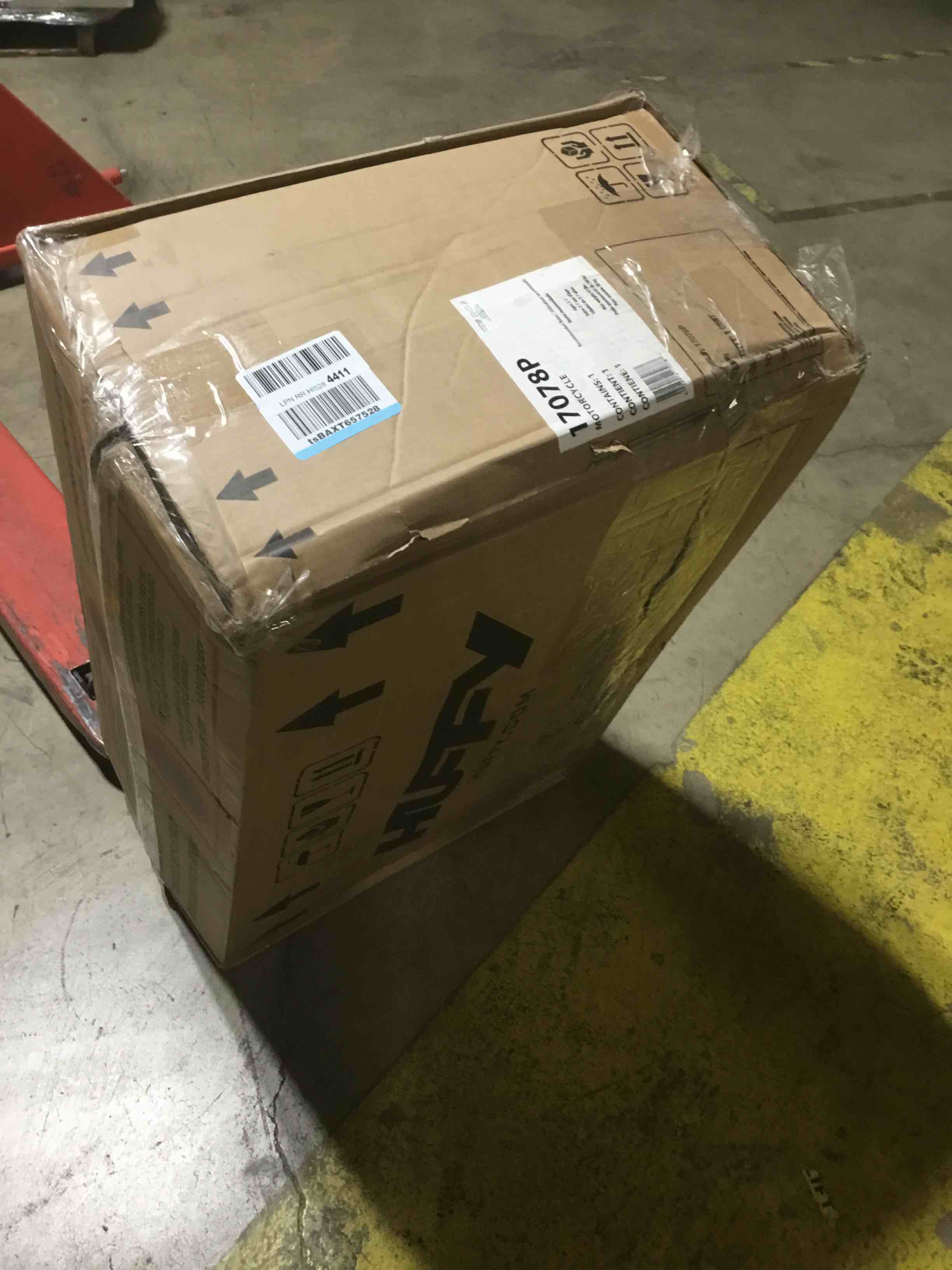 https://s3.amazonaws.com/lotting-images-prod/bidfta/RED5978363_1708973916969.jpeg
