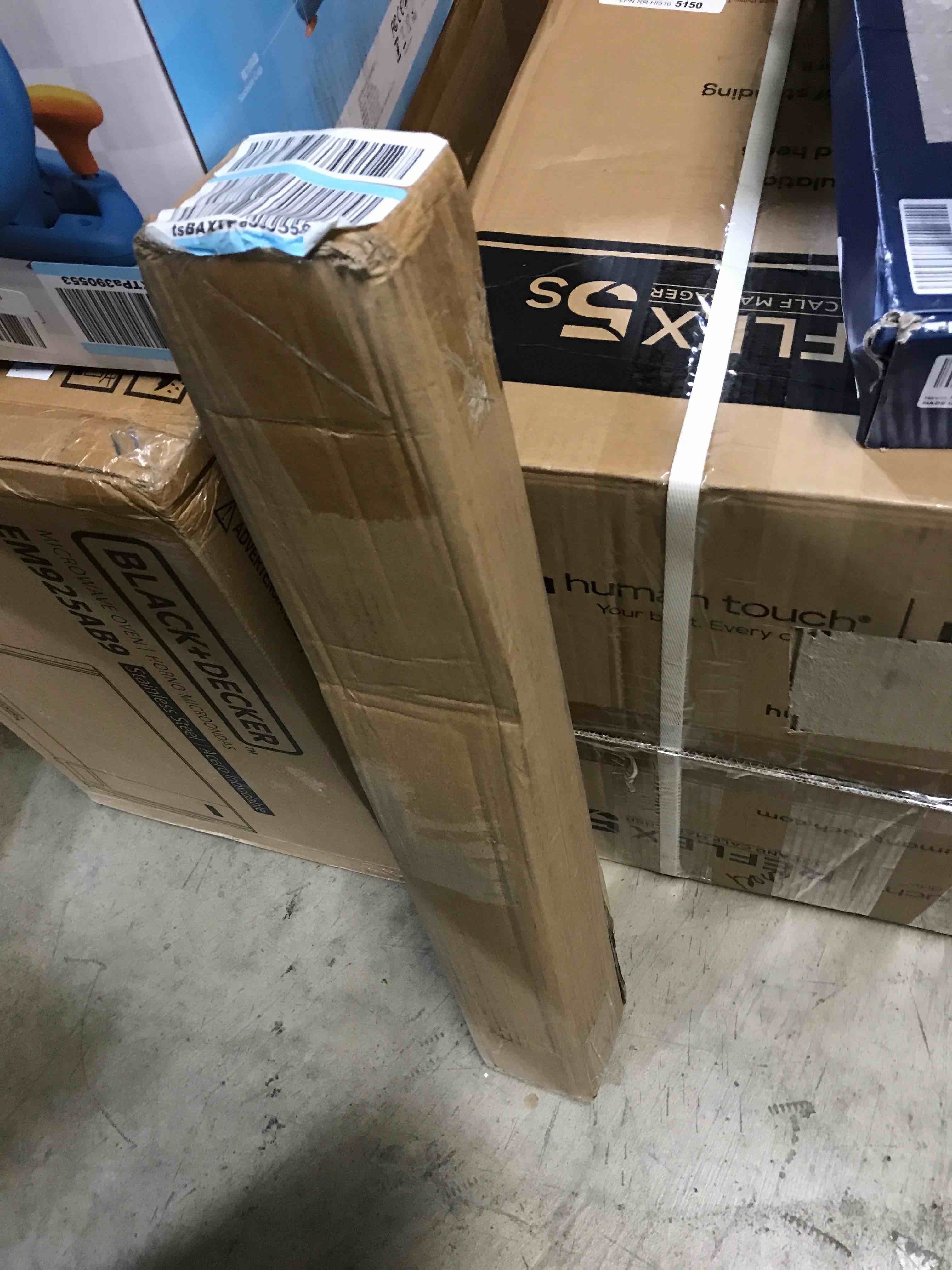 https://s3.amazonaws.com/lotting-images-prod/bidfta/RED5978431_1708973841912.jpeg