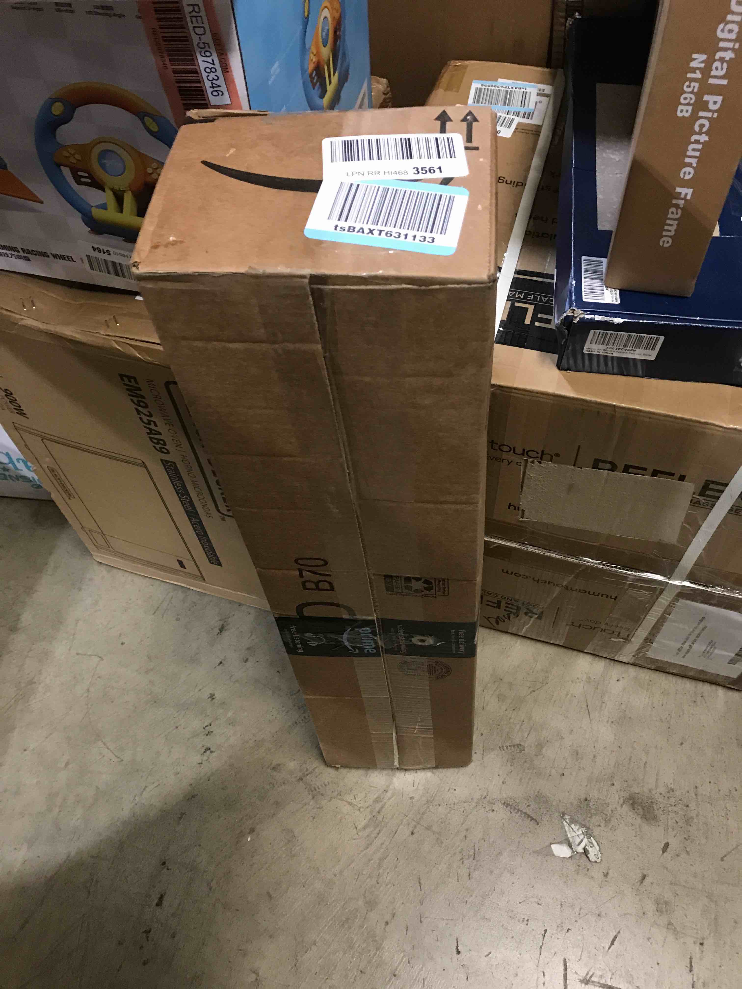 https://s3.amazonaws.com/lotting-images-prod/bidfta/RED5978432_1708973796975.jpeg