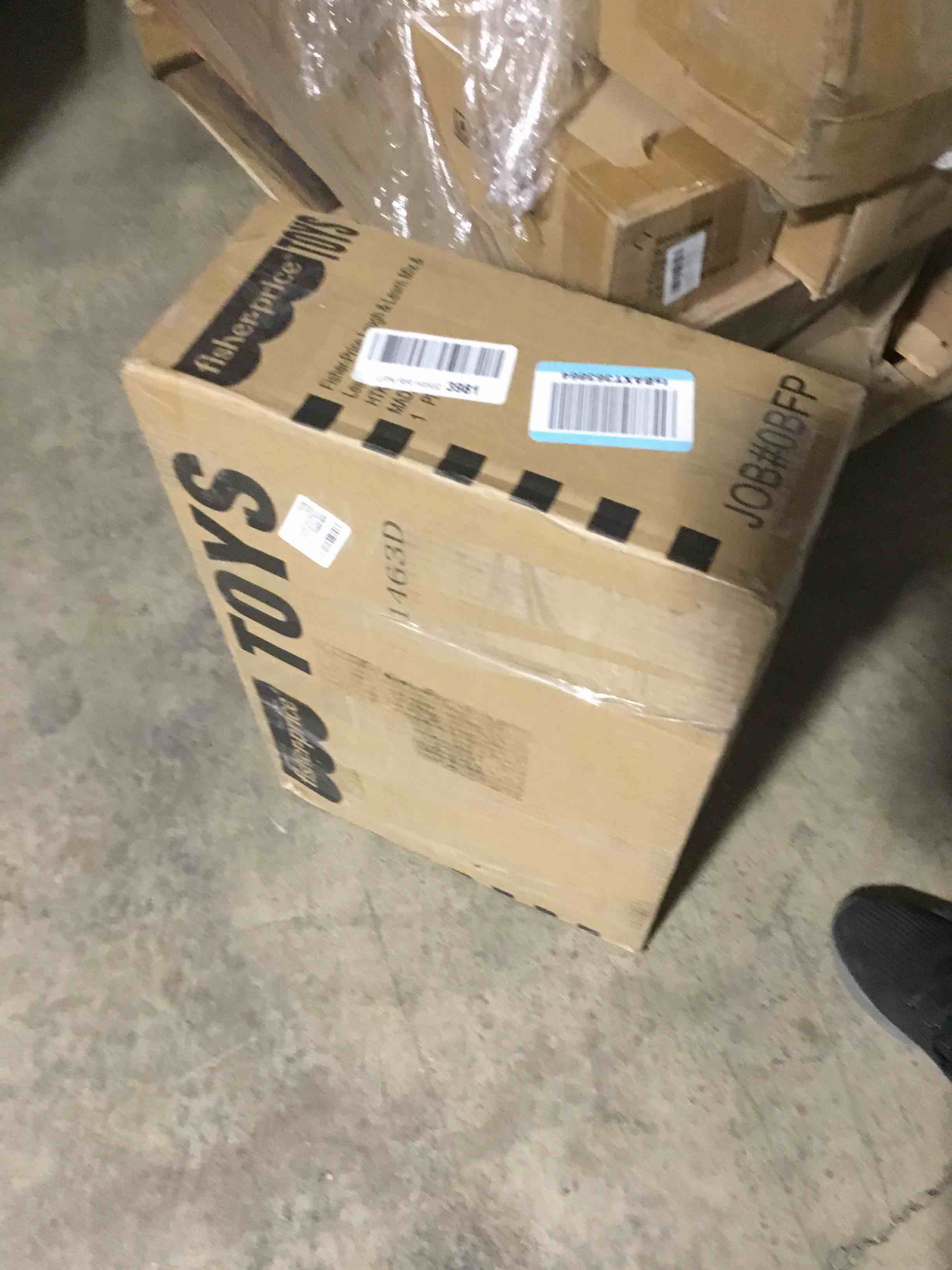 https://s3.amazonaws.com/lotting-images-prod/bidfta/RED5978435_1708978700314.jpeg