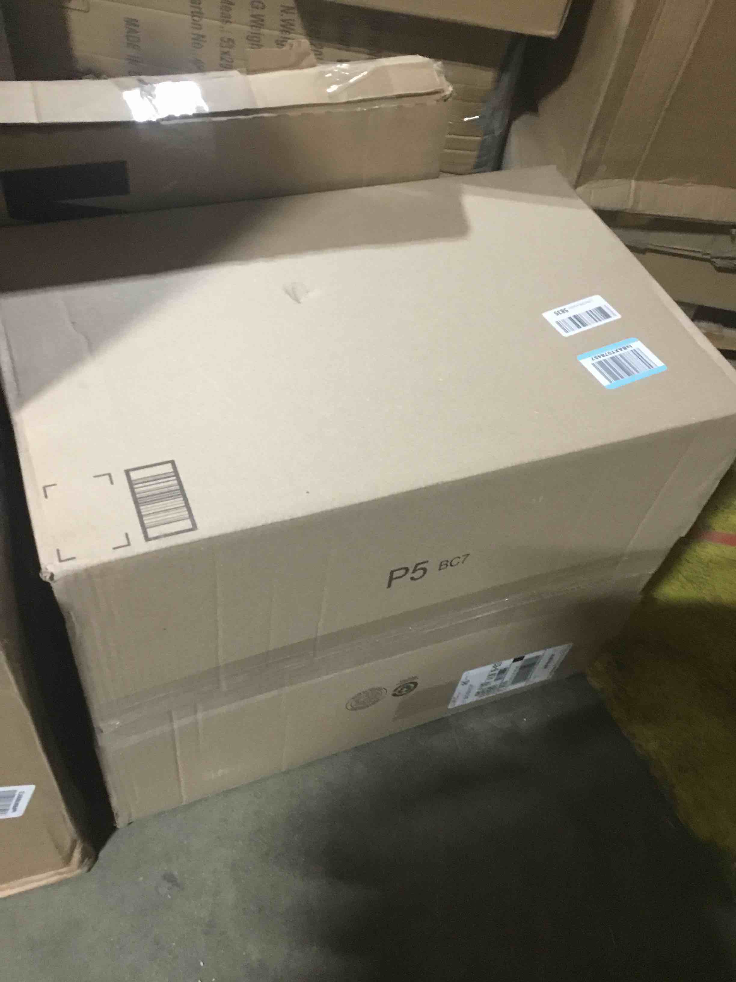 https://s3.amazonaws.com/lotting-images-prod/bidfta/RED5980709_1708626340807.jpeg