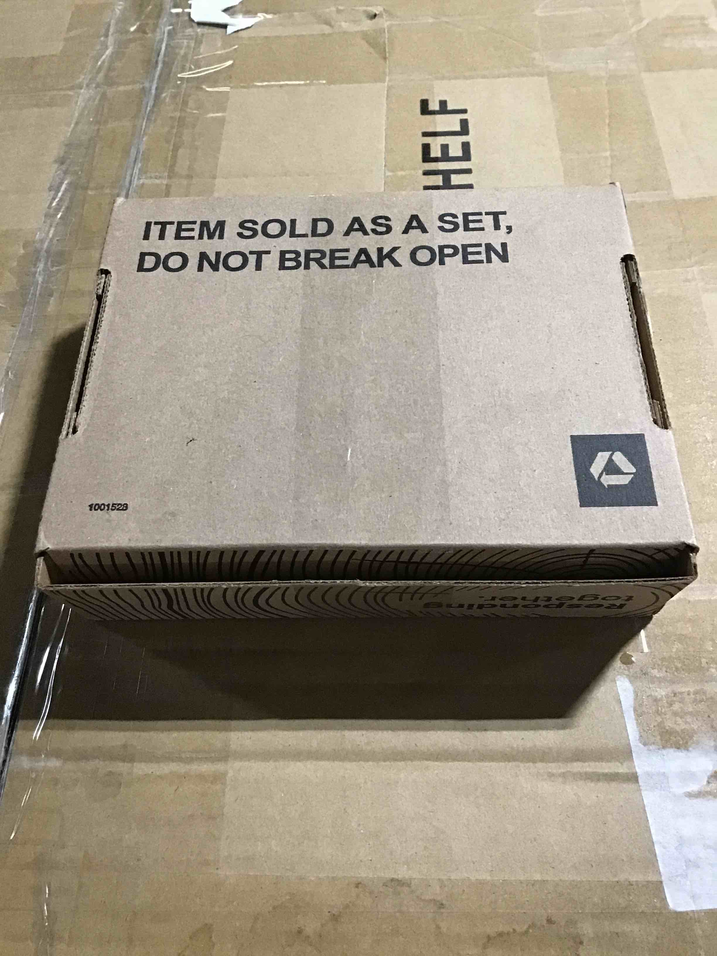 https://s3.amazonaws.com/lotting-images-prod/bidfta/RED5980756_1708626141832.jpeg