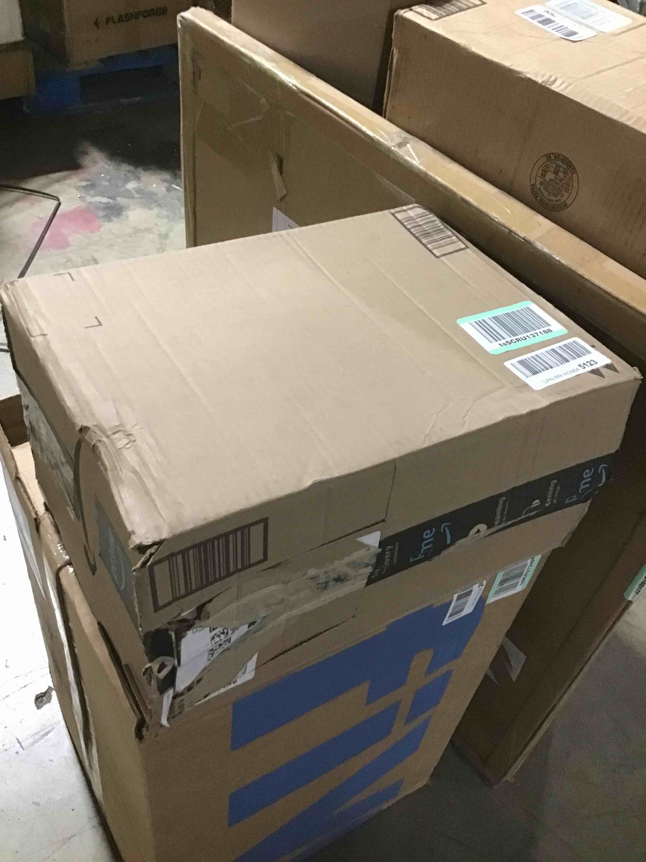 https://s3.amazonaws.com/lotting-images-prod/bidfta/RED5981287_1710938503563.jpeg