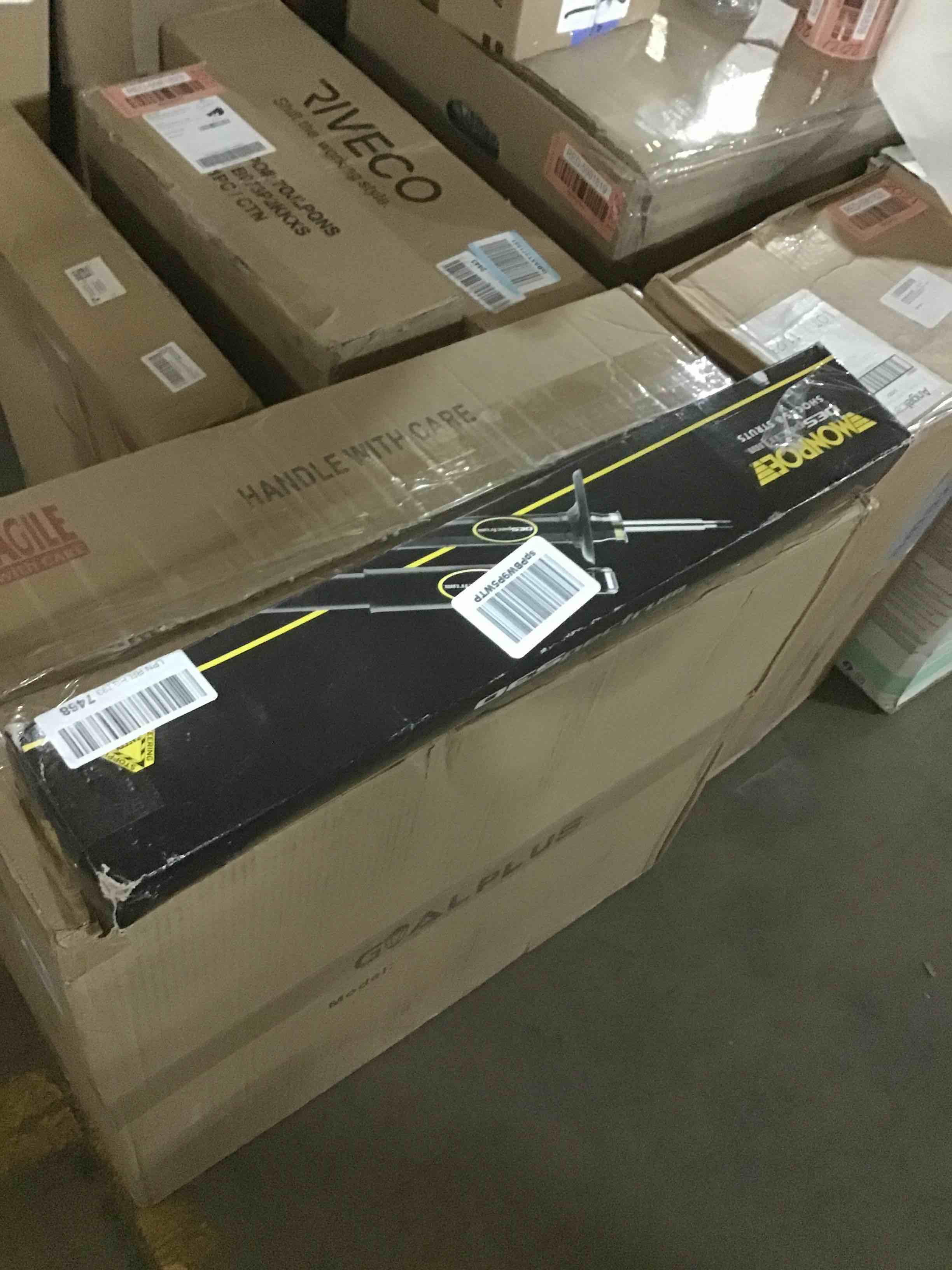 https://s3.amazonaws.com/lotting-images-prod/bidfta/RED5981833_1711725703112.jpeg
