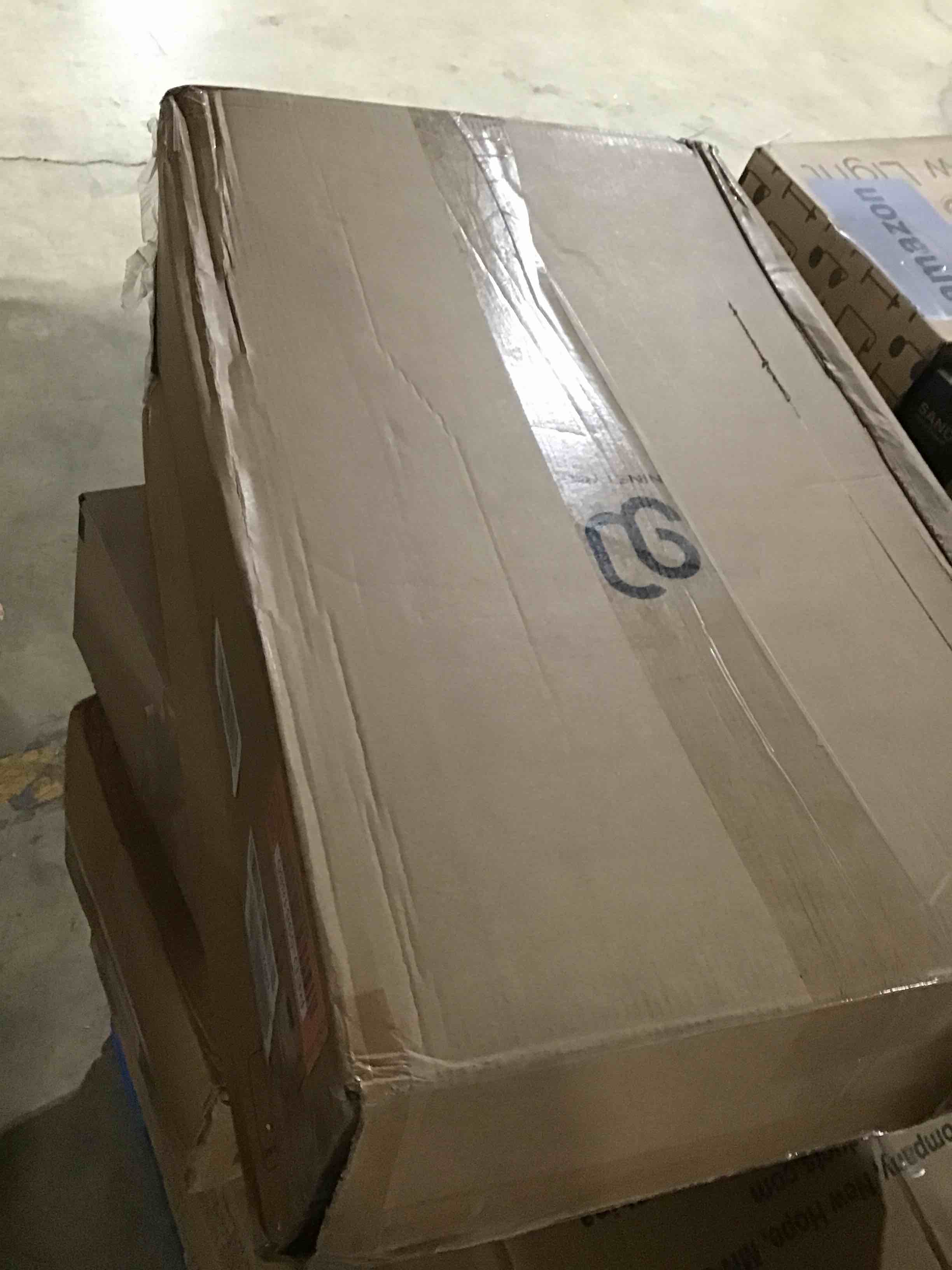 https://s3.amazonaws.com/lotting-images-prod/bidfta/RED5981880_1711726466378.jpeg