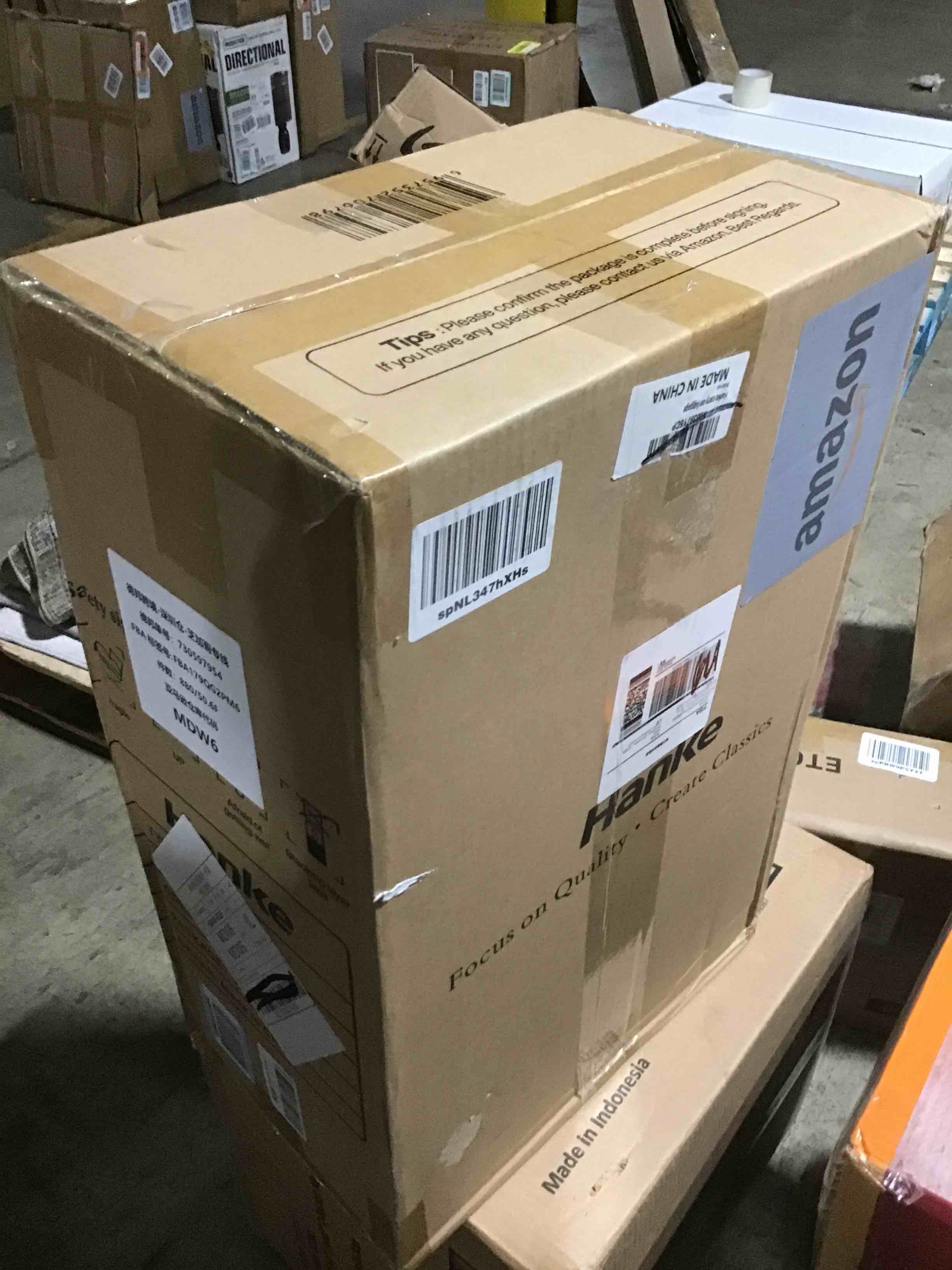 https://s3.amazonaws.com/lotting-images-prod/bidfta/RED5982087_1712086064738.jpeg