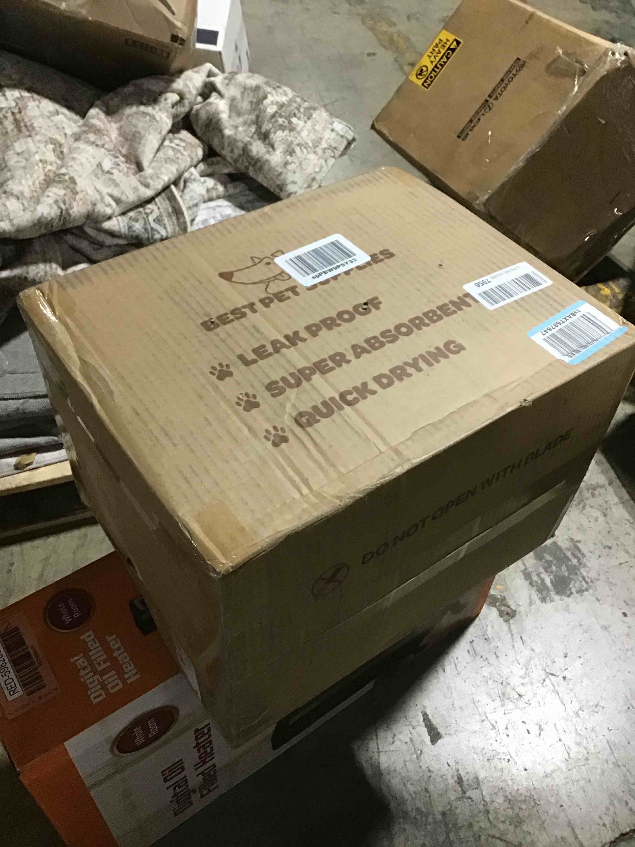 https://s3.amazonaws.com/lotting-images-prod/bidfta/RED5982093_1712086250257.jpeg