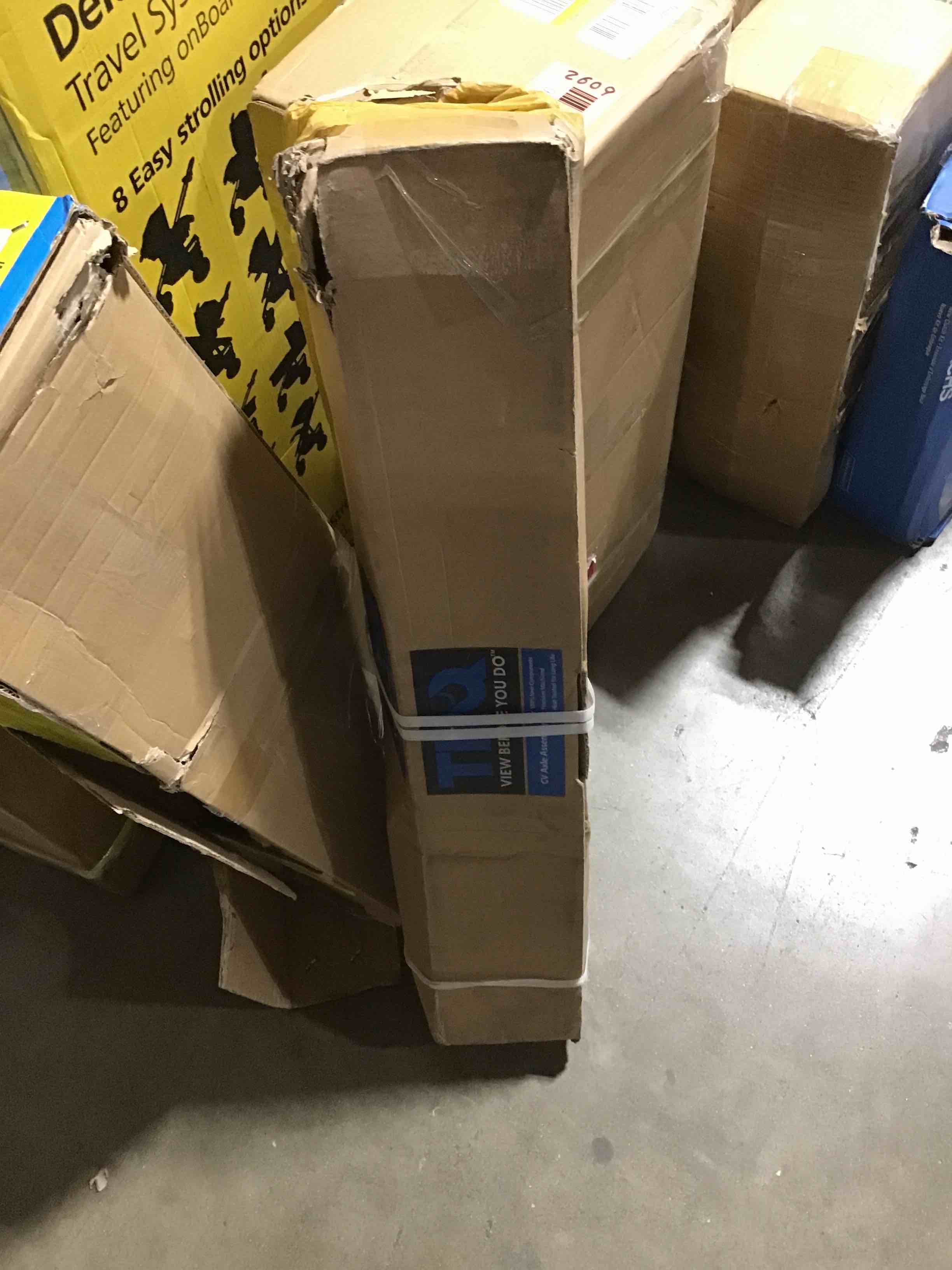 https://s3.amazonaws.com/lotting-images-prod/bidfta/RED5982595_1714155134392.jpeg