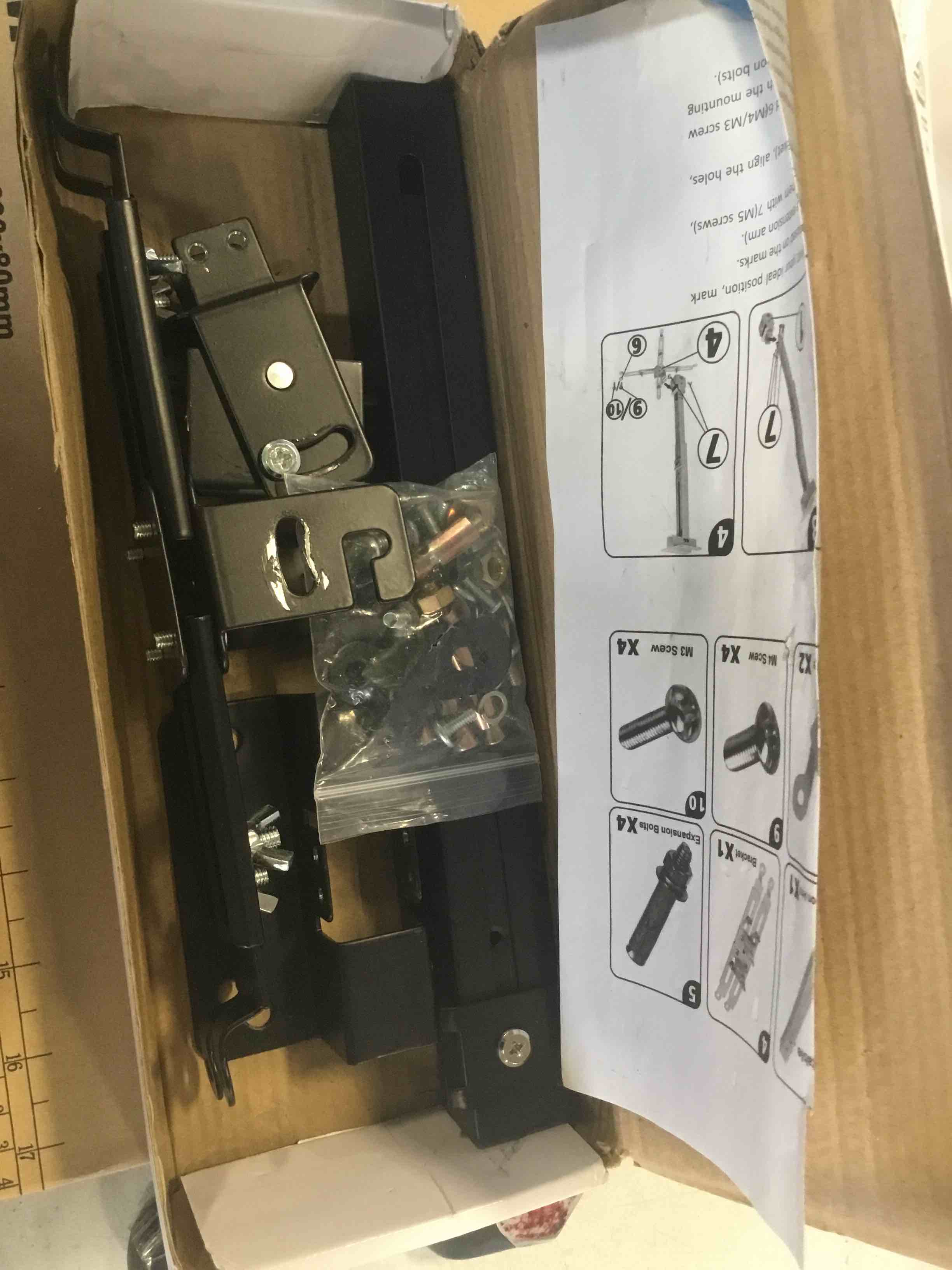 https://s3.amazonaws.com/lotting-images-prod/bidfta/RED5984281_1707238153609.jpeg