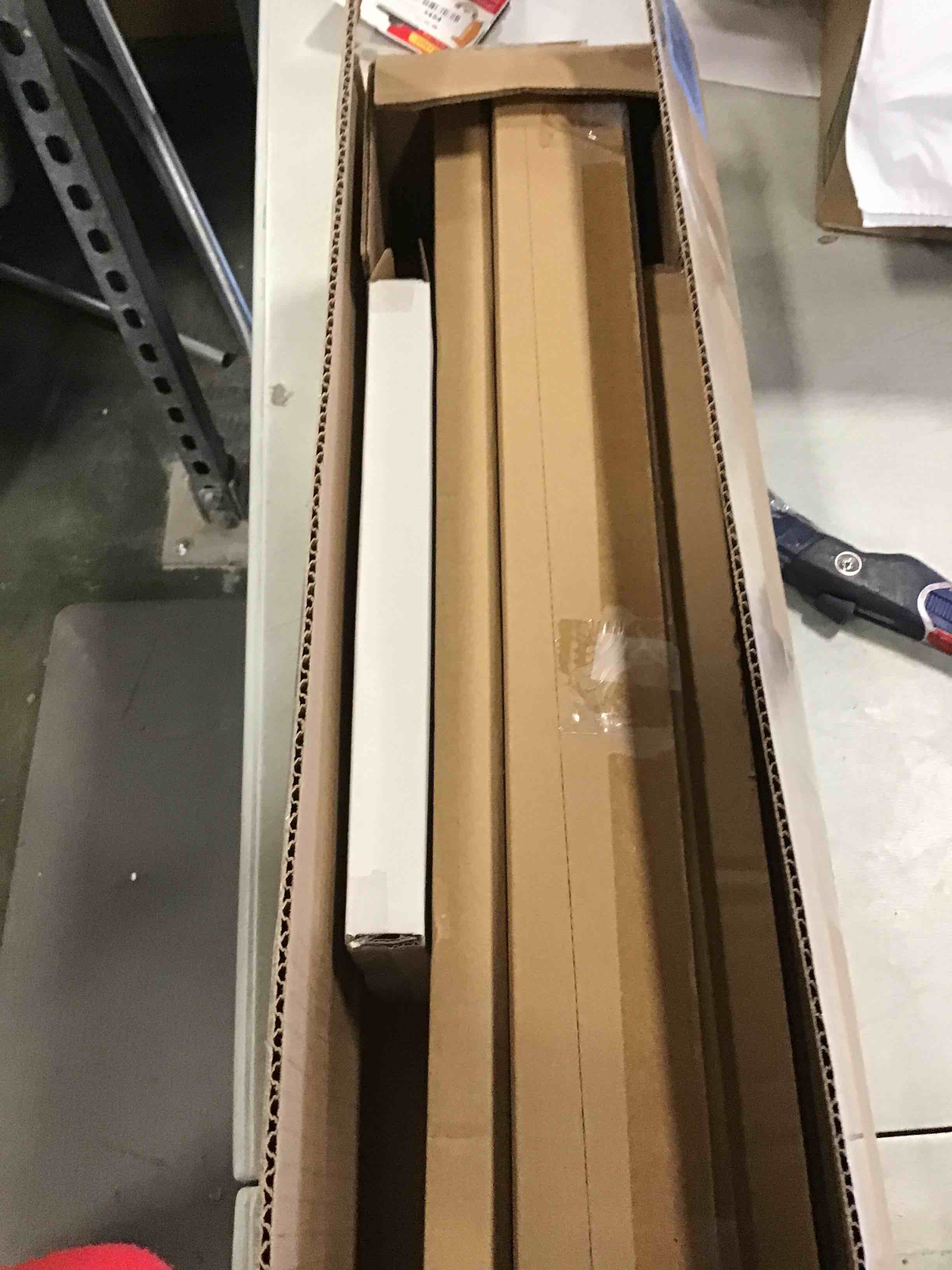 https://s3.amazonaws.com/lotting-images-prod/bidfta/RED5984385_1707311888280.jpeg