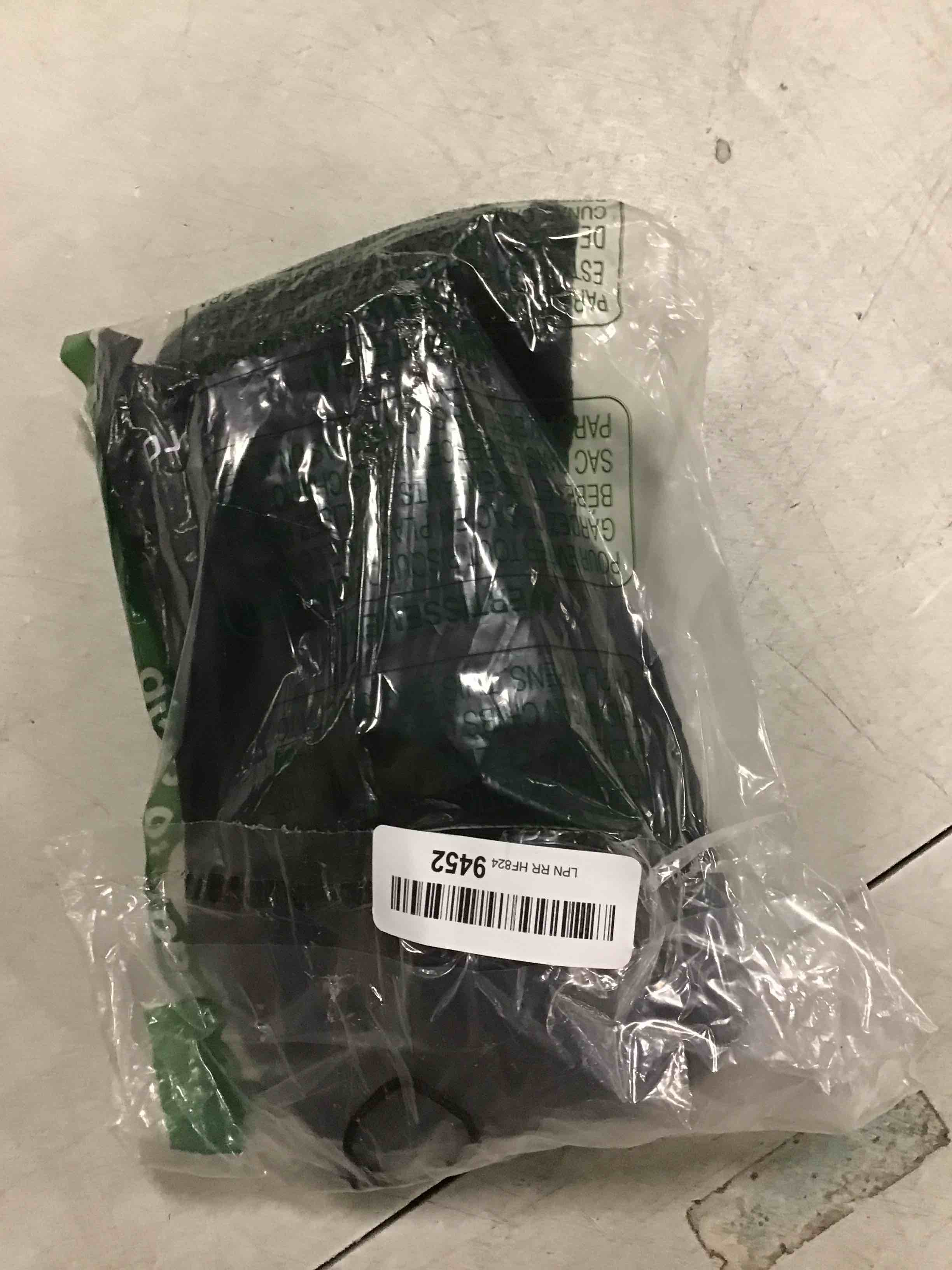 https://s3.amazonaws.com/lotting-images-prod/bidfta/RED5984612_1707481640414.jpeg