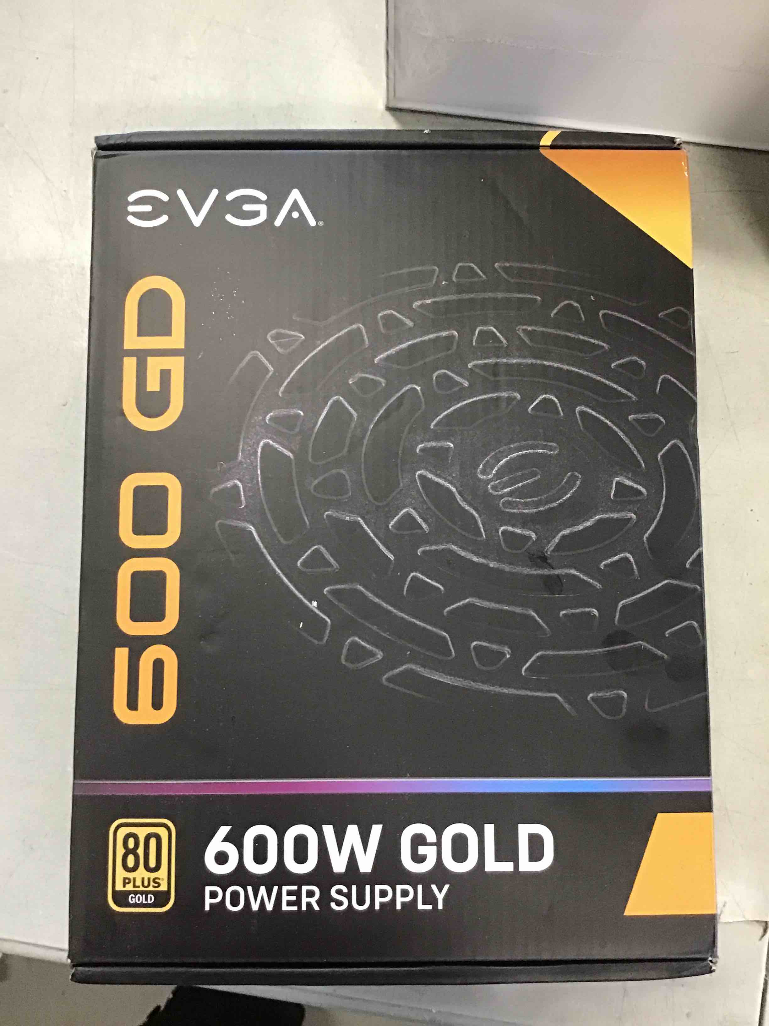 https://s3.amazonaws.com/lotting-images-prod/bidfta/RED5985099_1707849634467.jpeg