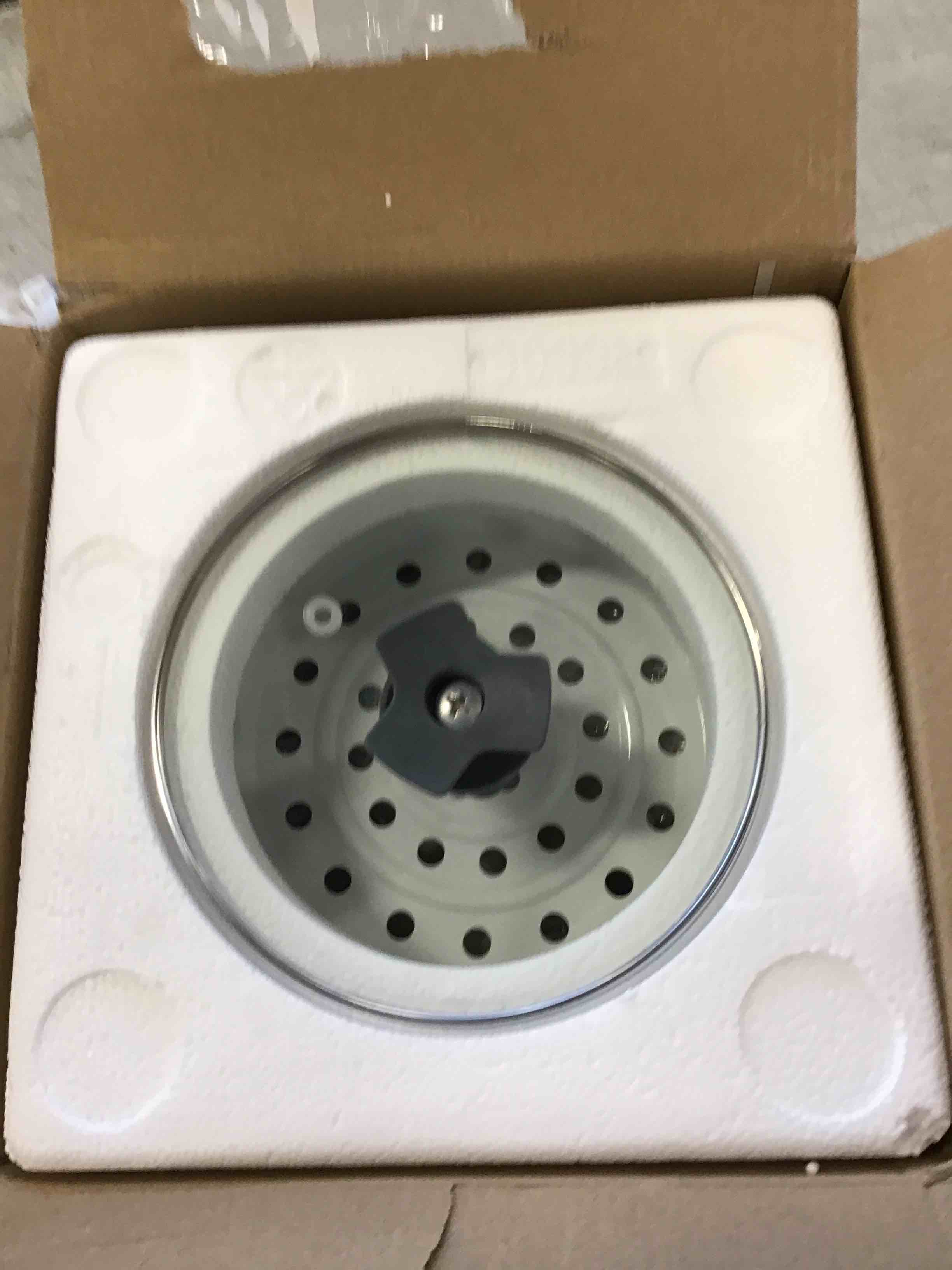 https://s3.amazonaws.com/lotting-images-prod/bidfta/RED5985162_1707858493976.jpeg