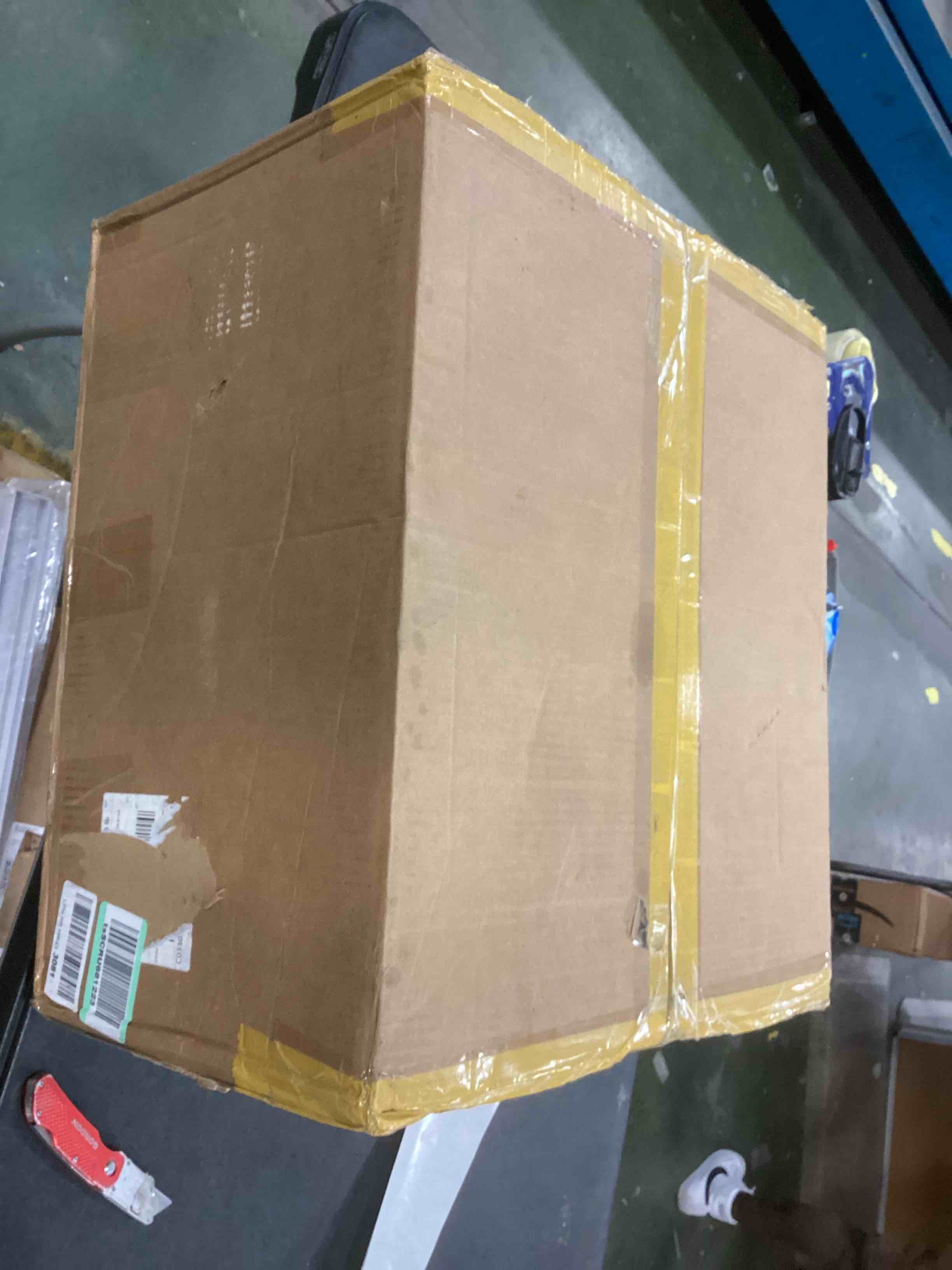 https://s3.amazonaws.com/lotting-images-prod/bidfta/RED5985506_1707138864923.jpeg