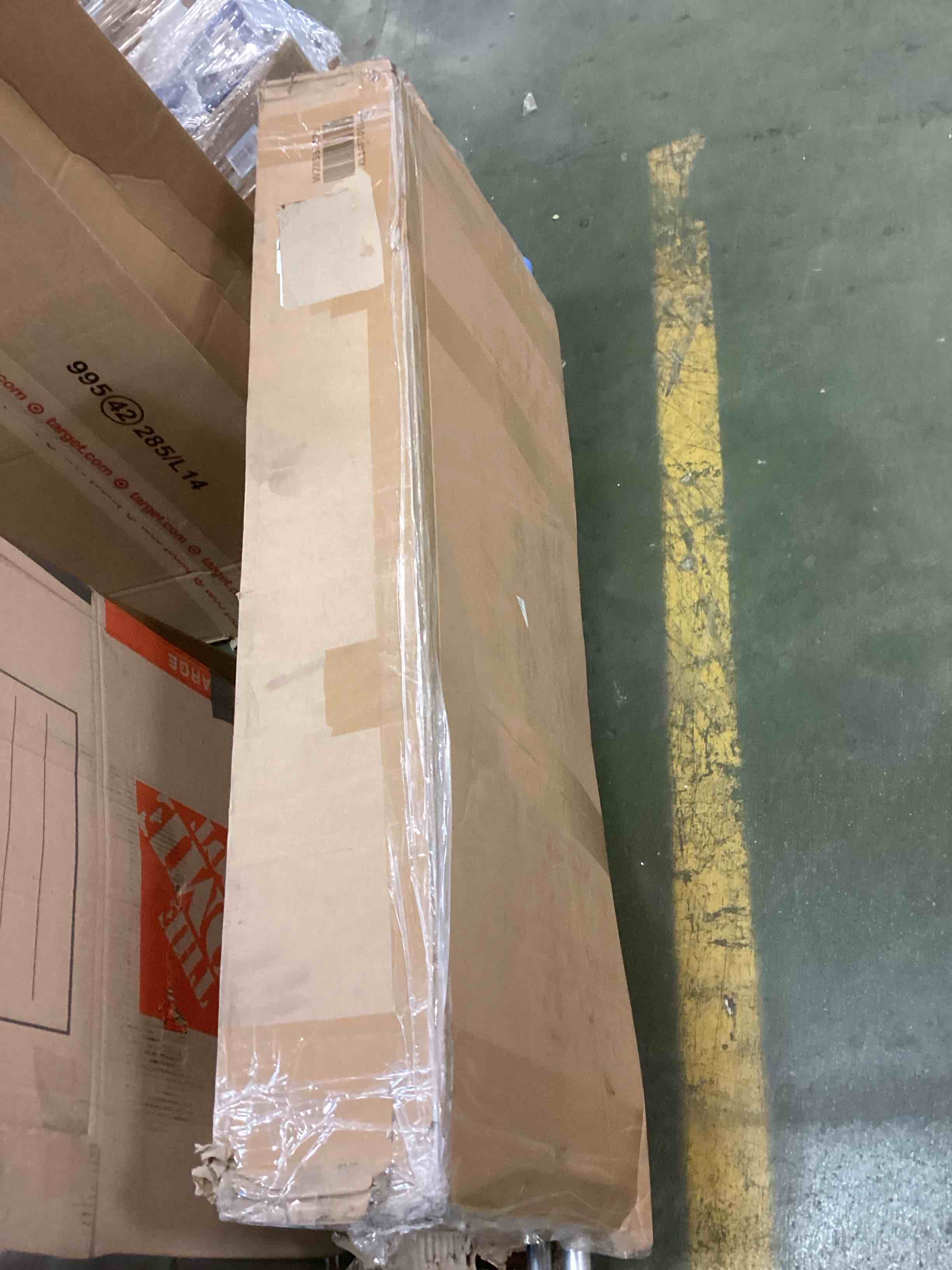 https://s3.amazonaws.com/lotting-images-prod/bidfta/RED5985567_1707146903546.jpeg