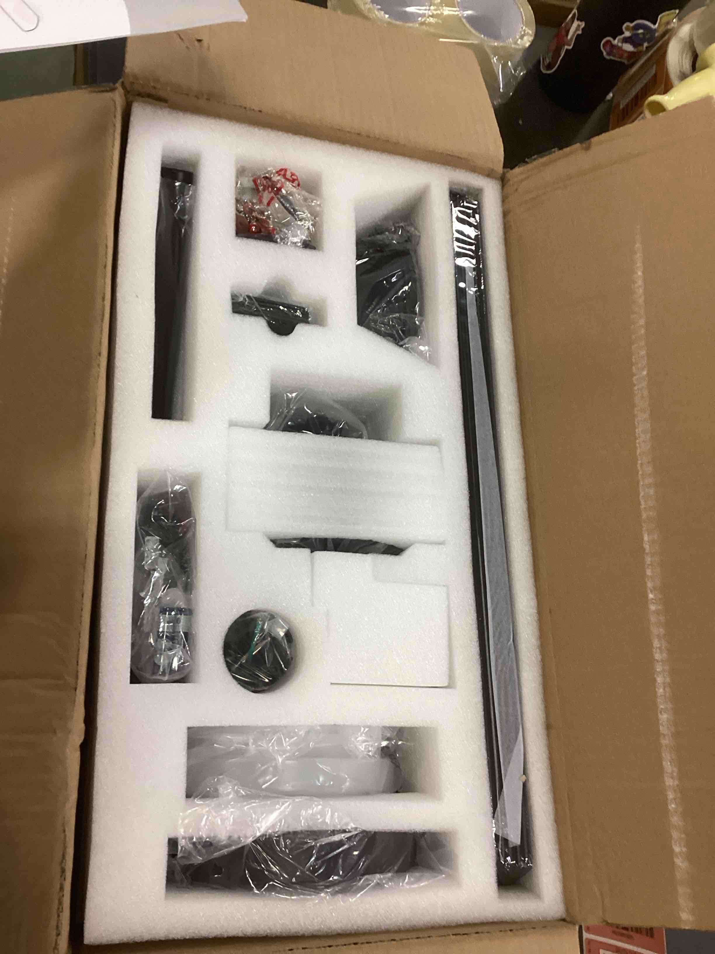 https://s3.amazonaws.com/lotting-images-prod/bidfta/RED5985622_1707157778435.jpeg