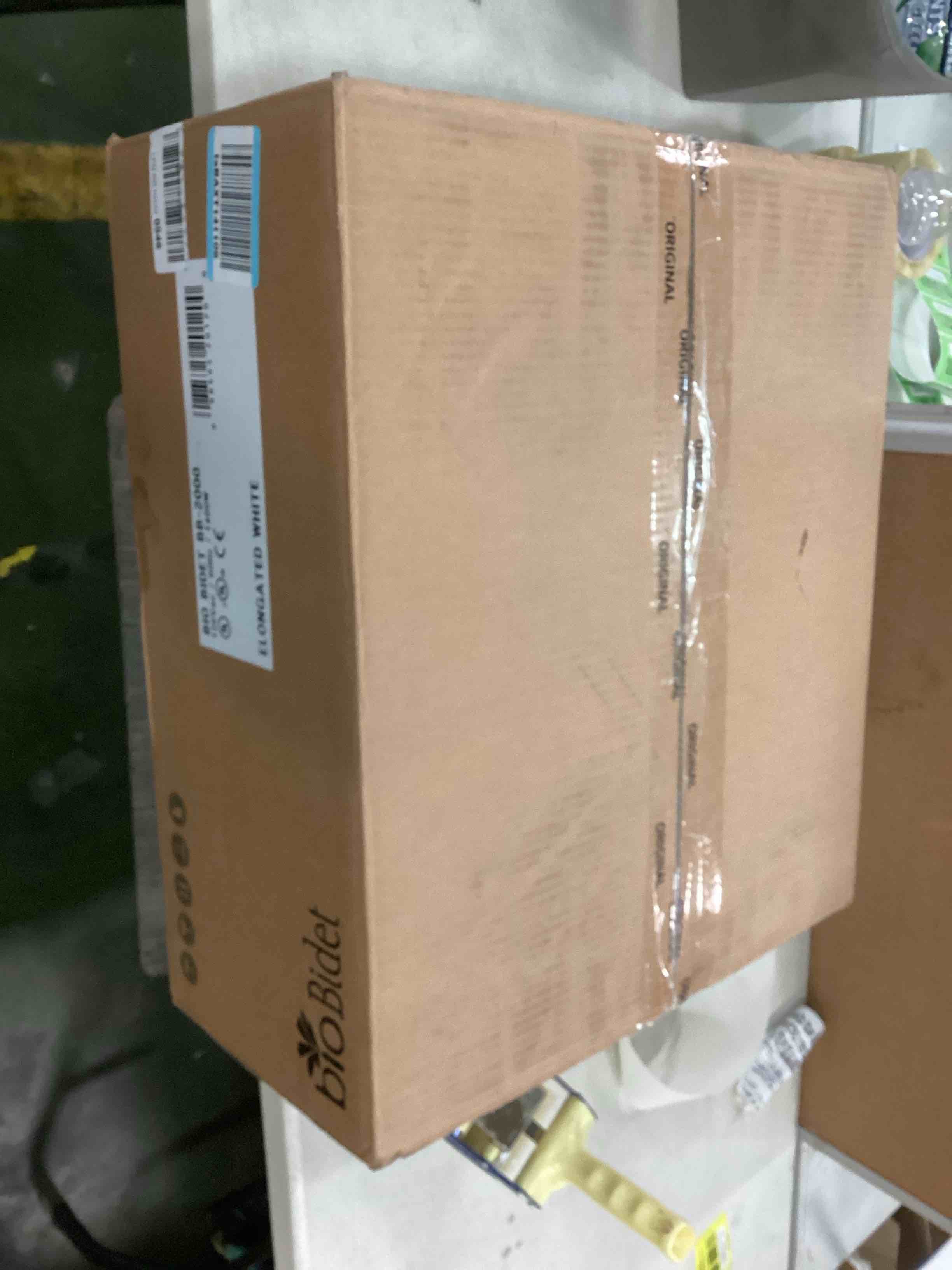 https://s3.amazonaws.com/lotting-images-prod/bidfta/RED5985741_1707225188836.jpeg