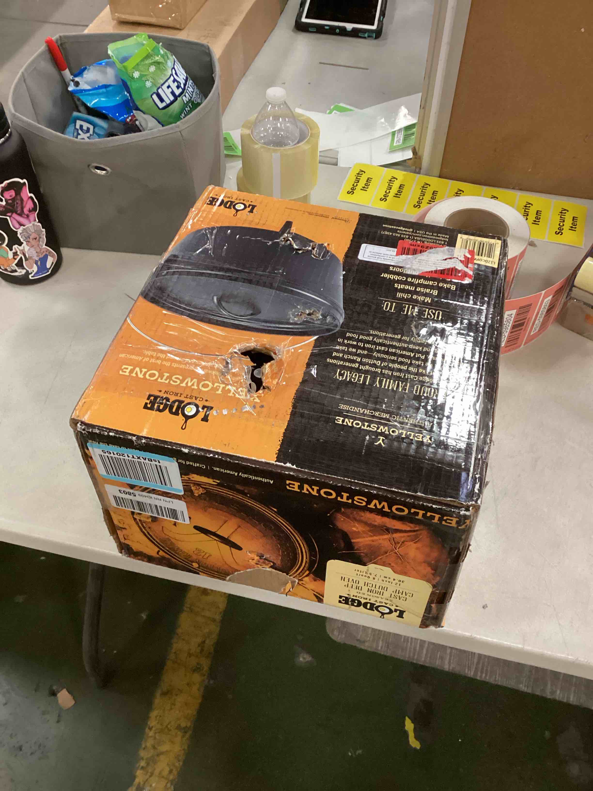 https://s3.amazonaws.com/lotting-images-prod/bidfta/RED5985801_1707228460493.jpeg