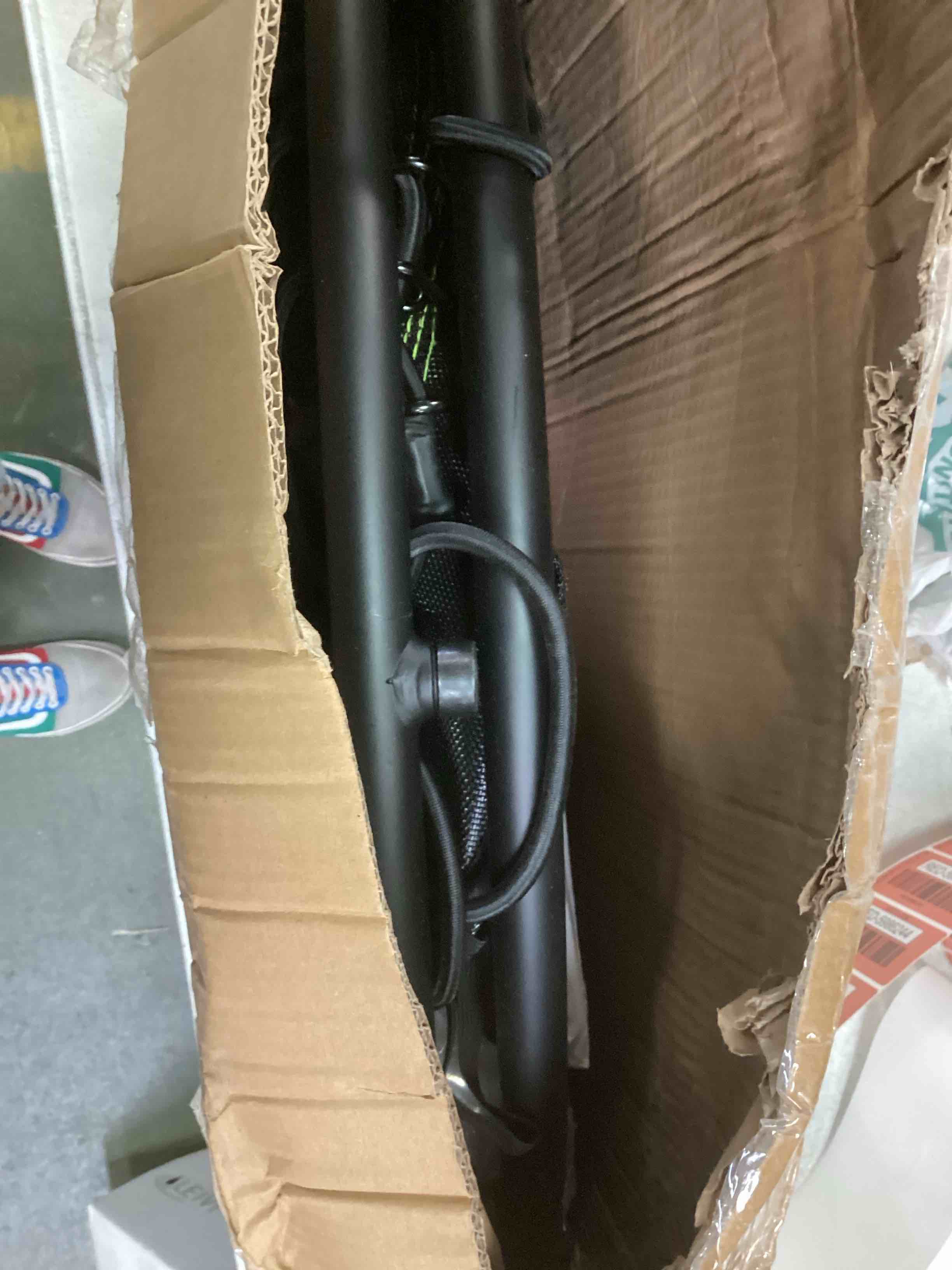 https://s3.amazonaws.com/lotting-images-prod/bidfta/RED5986243_1707401367508.jpeg