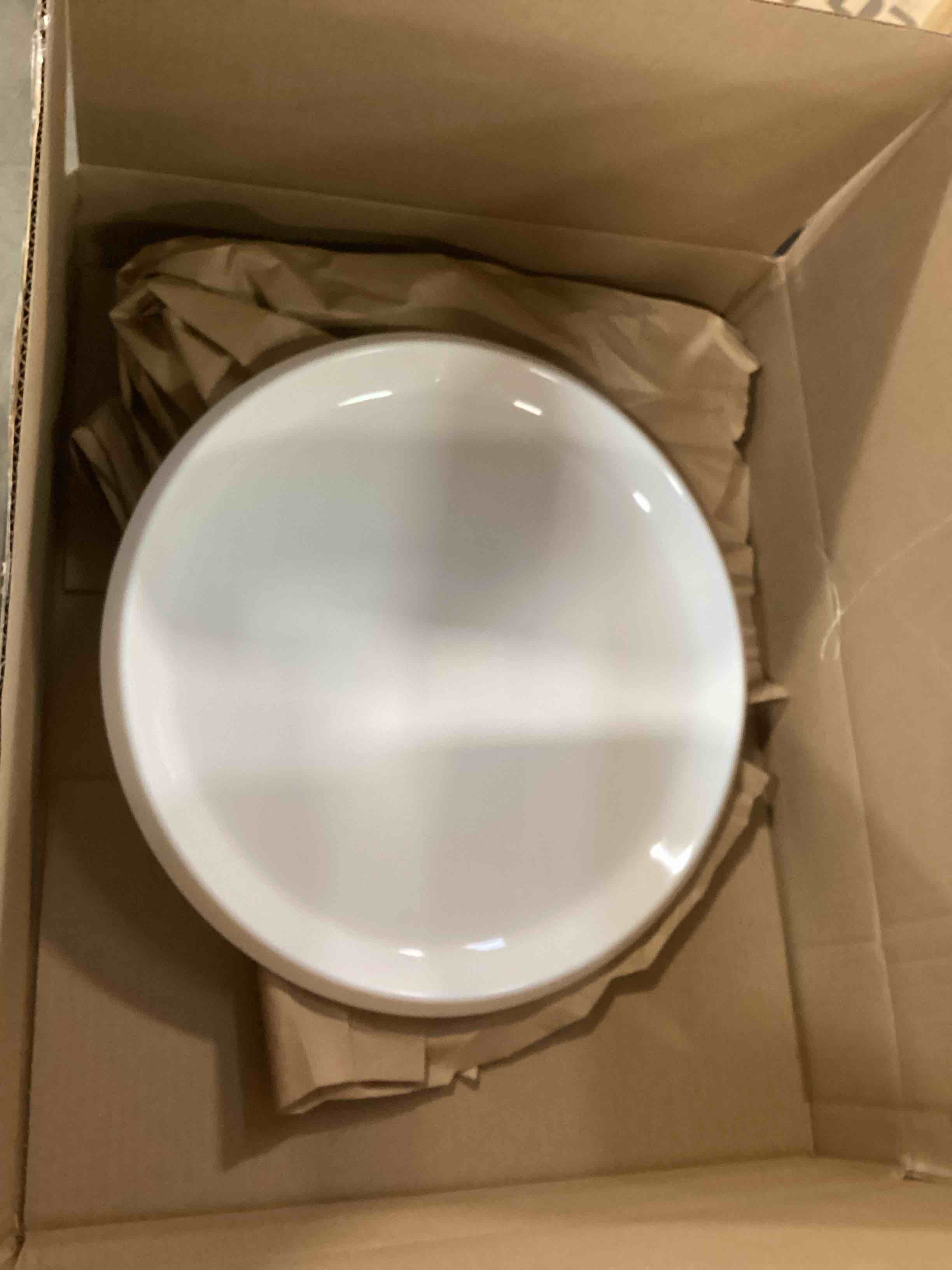 https://s3.amazonaws.com/lotting-images-prod/bidfta/RED5986470_1707486549214.jpeg