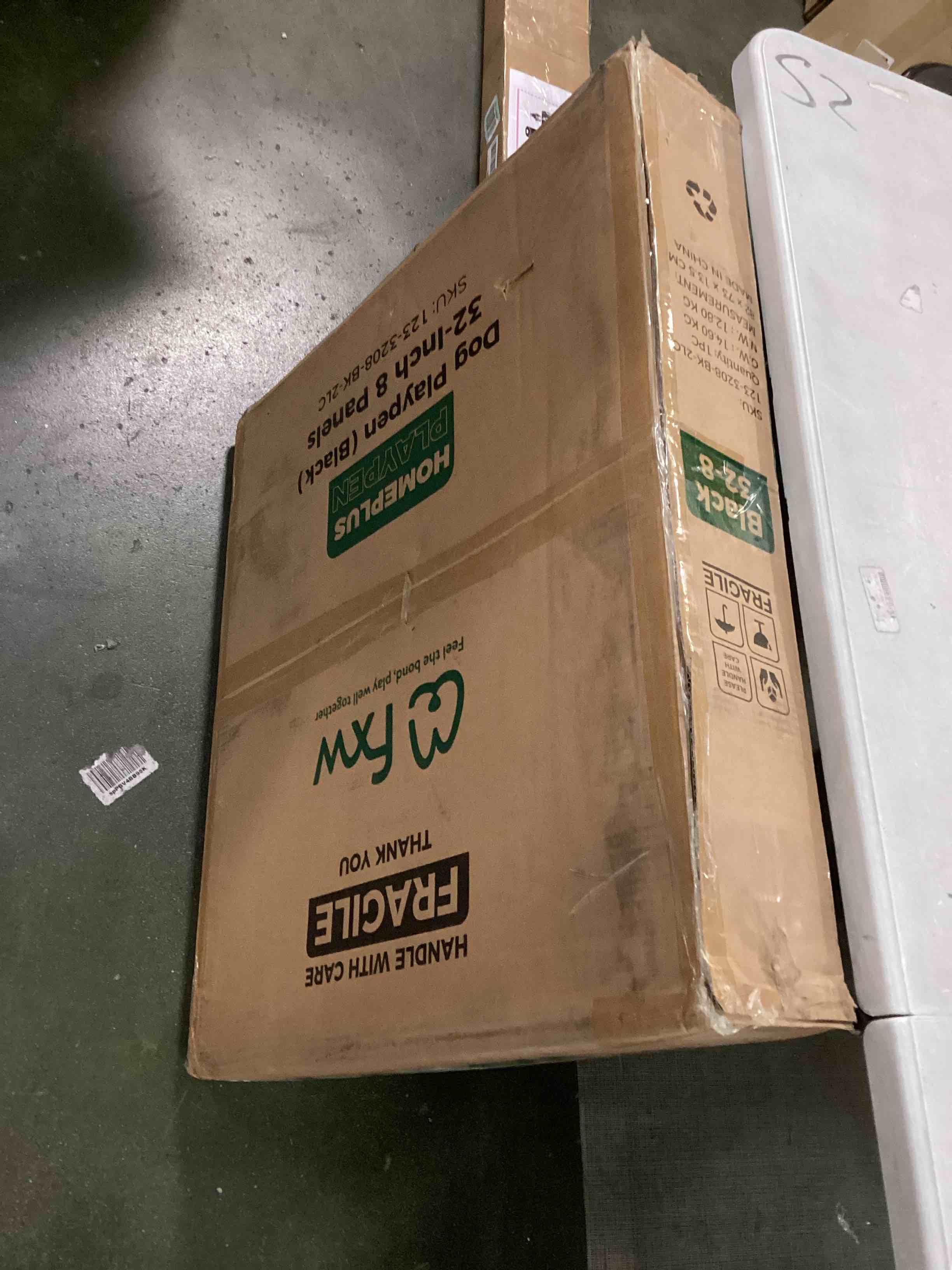 https://s3.amazonaws.com/lotting-images-prod/bidfta/RED5986703_1707571157671.jpeg