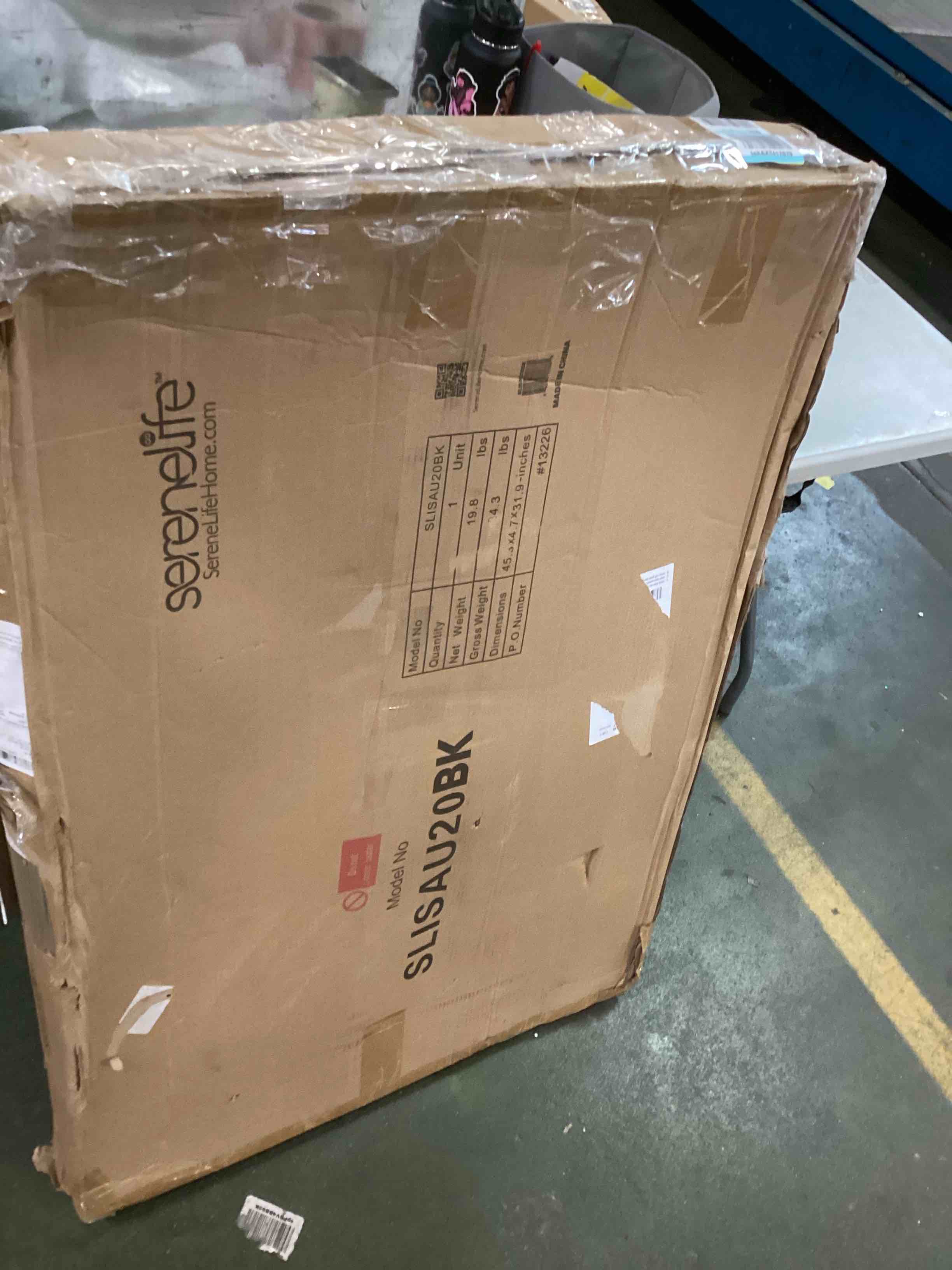 https://s3.amazonaws.com/lotting-images-prod/bidfta/RED5986747_1707577492251.jpeg