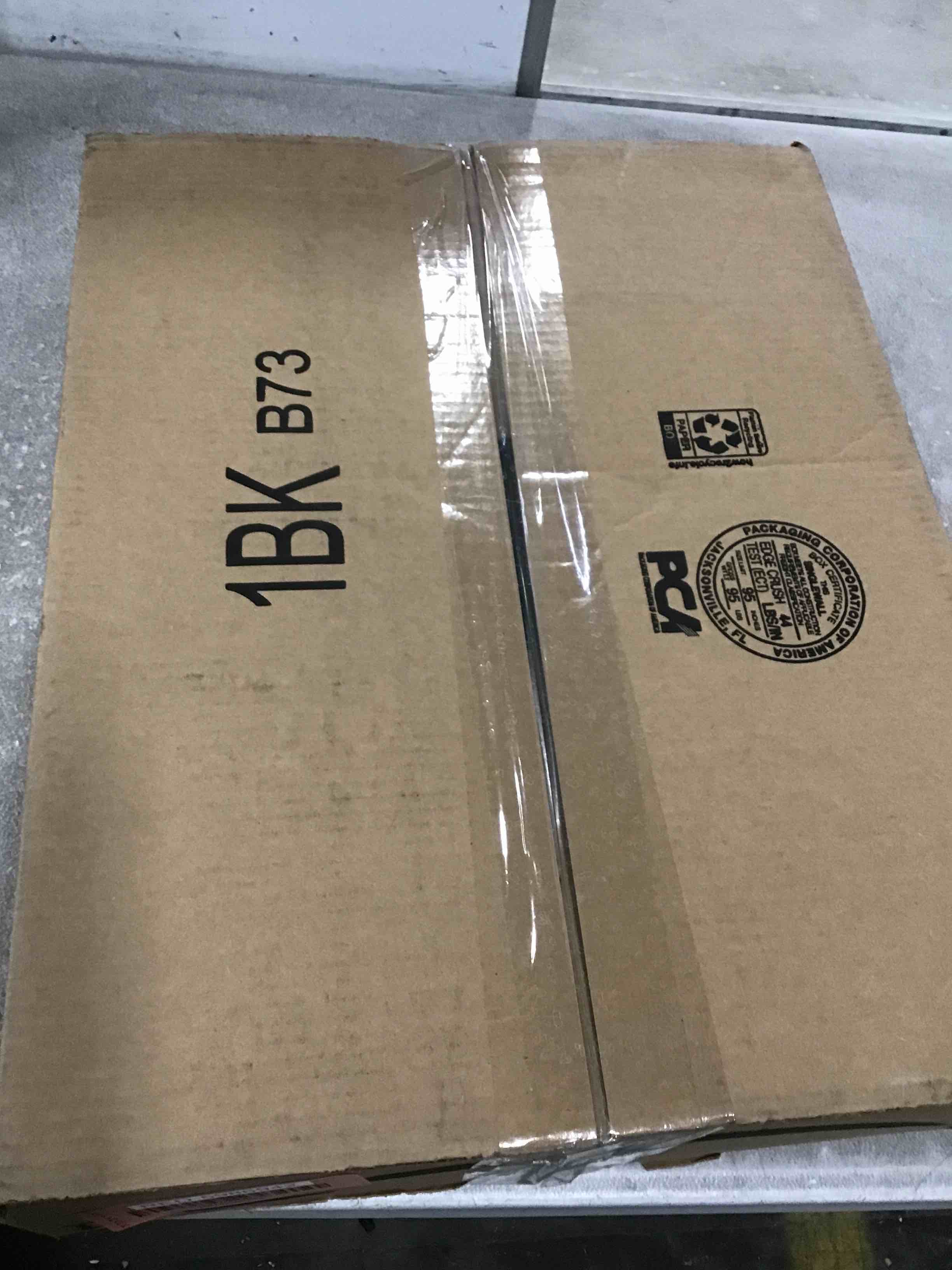 https://s3.amazonaws.com/lotting-images-prod/bidfta/RED5986942_1706887612197.jpeg