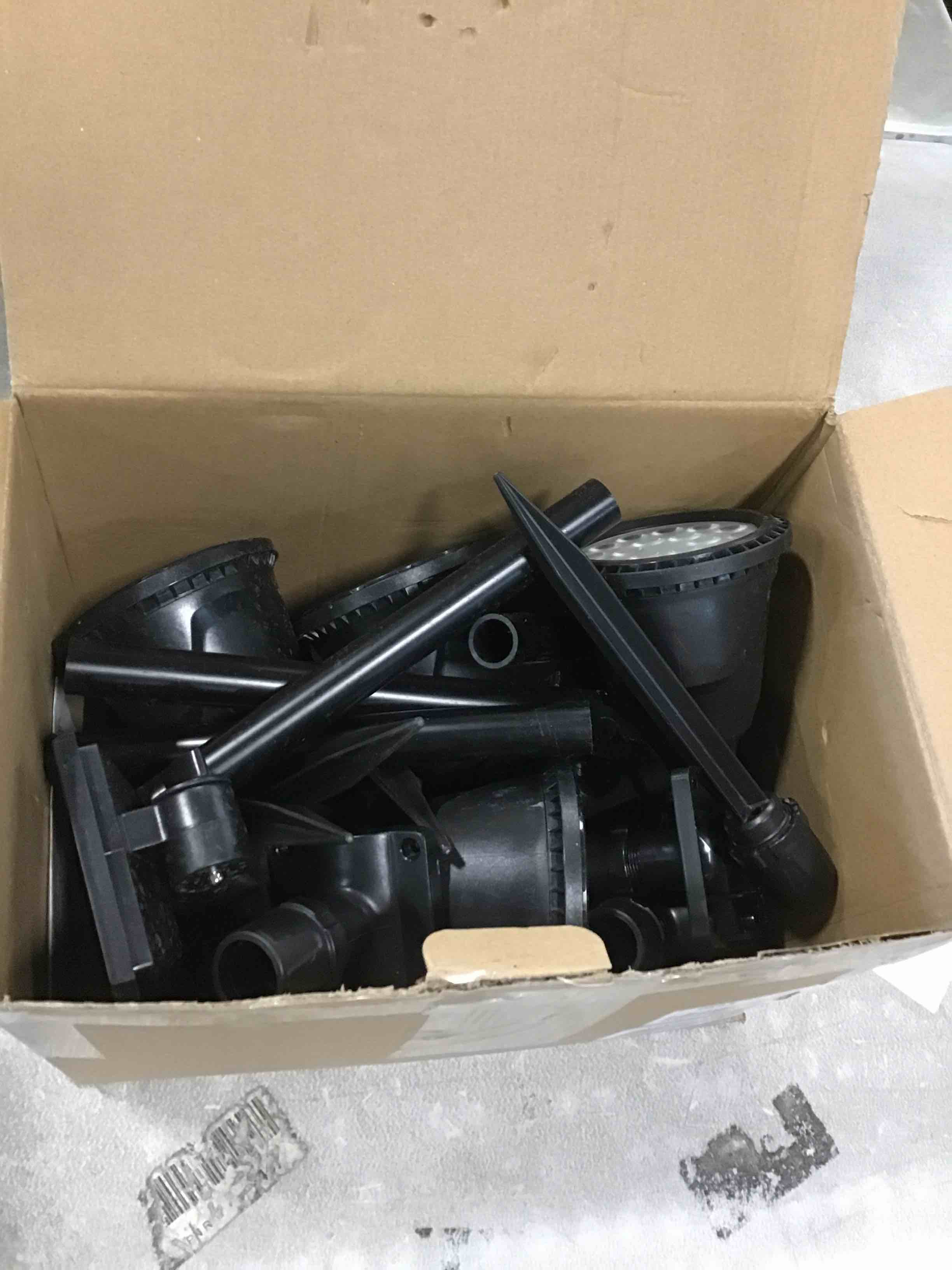 https://s3.amazonaws.com/lotting-images-prod/bidfta/RED5987131_1706971492839.jpeg